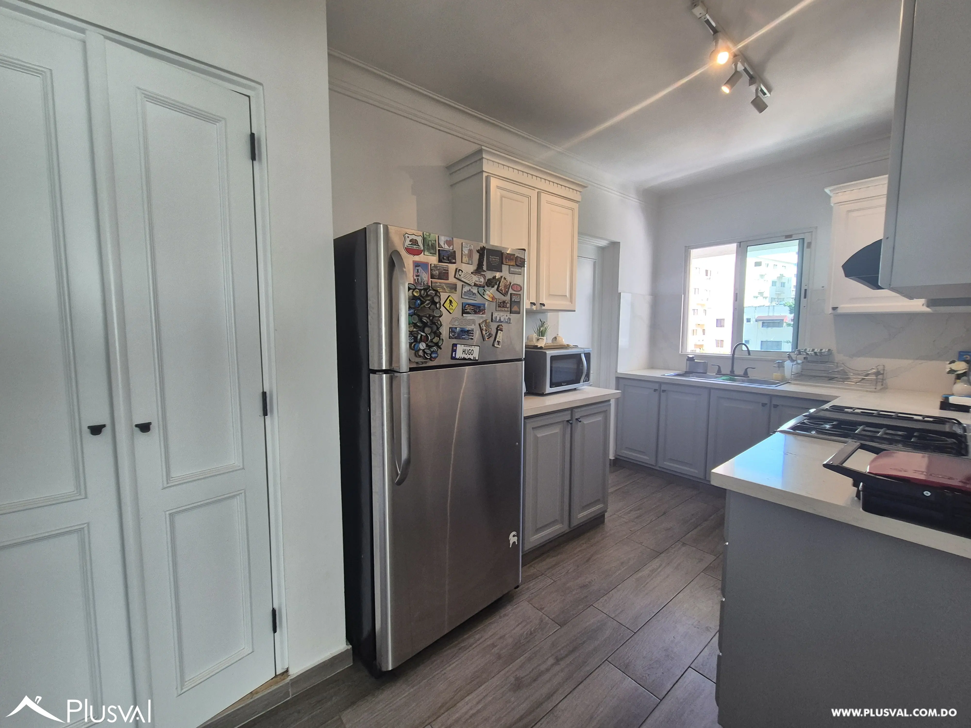 Apartamento en alquiler en Evaristo Morales SIN MOBILIARIO 485769