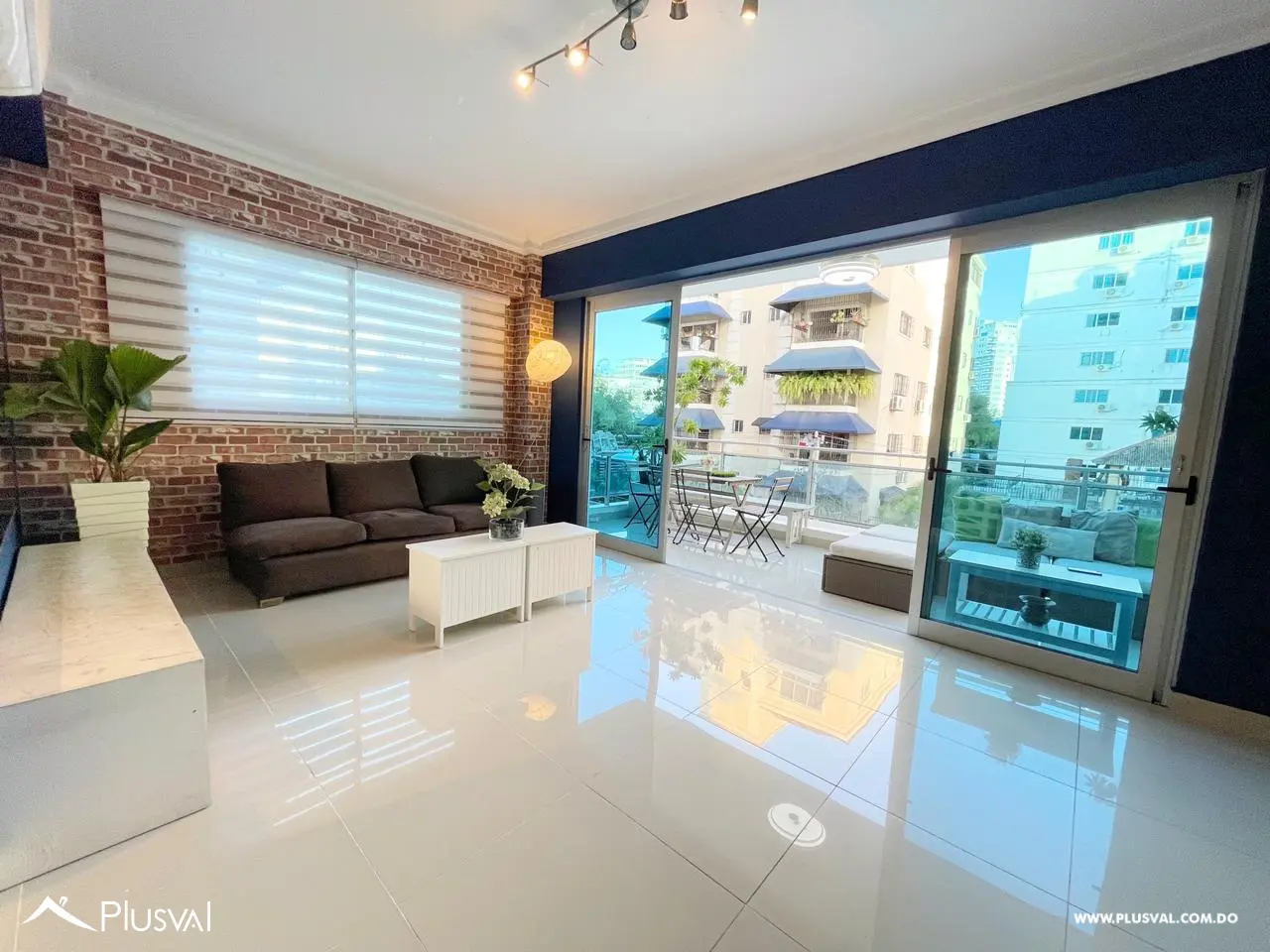 Se vende amplio apartamento con balcon tipo terraza 479012