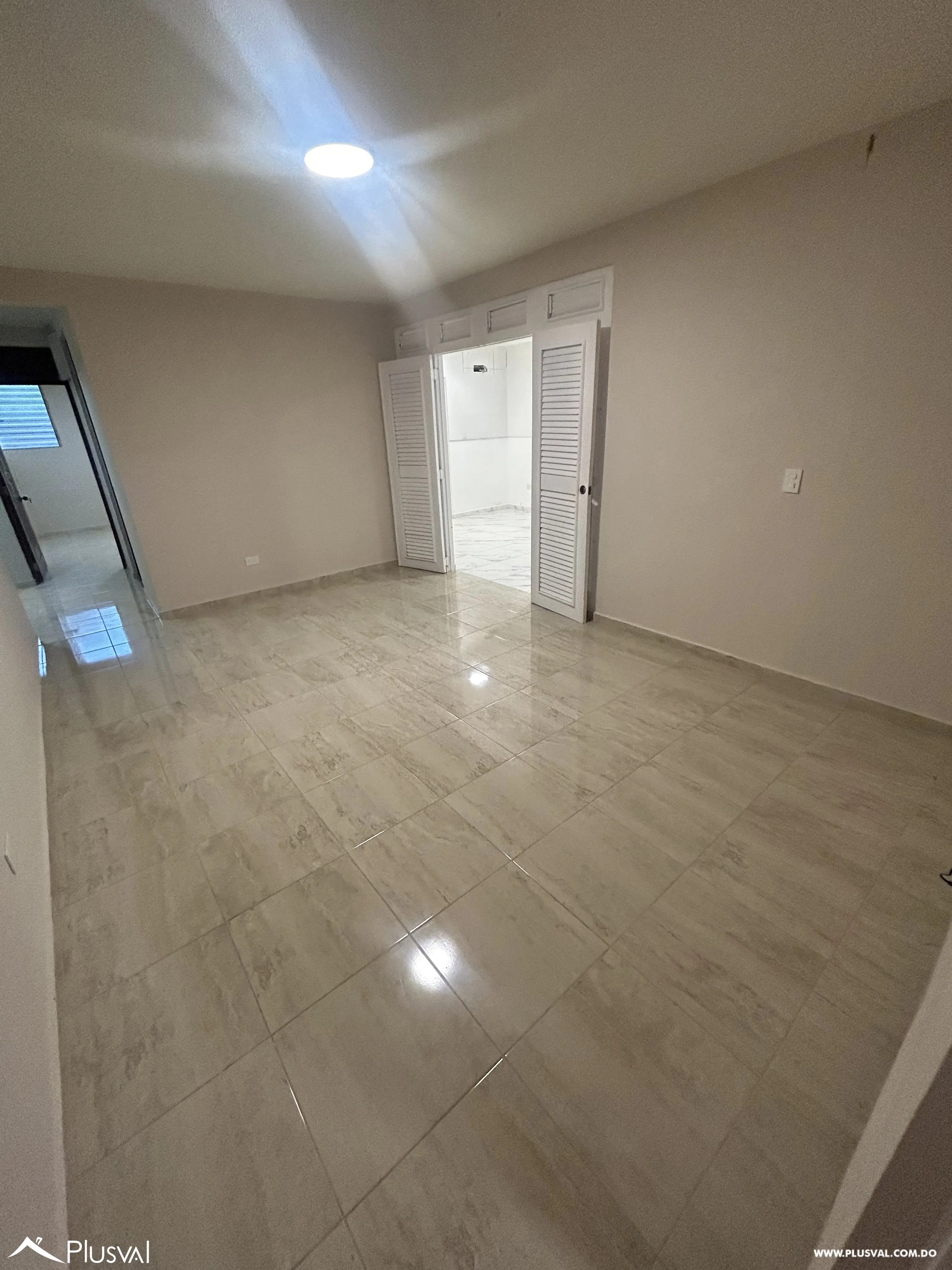 Amplia Casa en Alquiler Con Potencial Comercial 474594