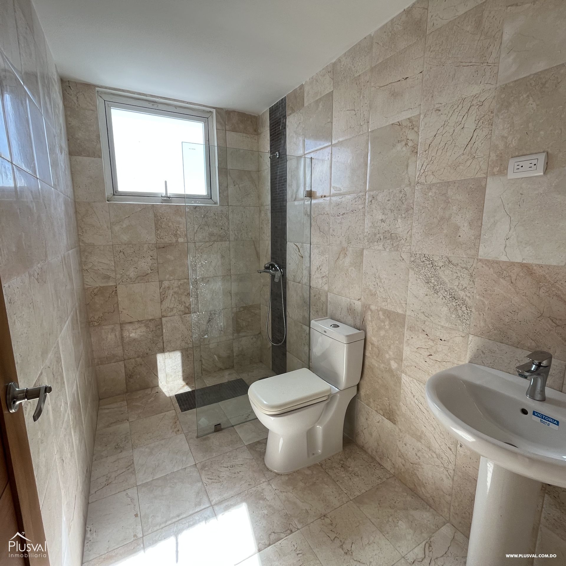 Venta de apartamento de 3 habitaciones en el sector de Evaristo Morales 293891
