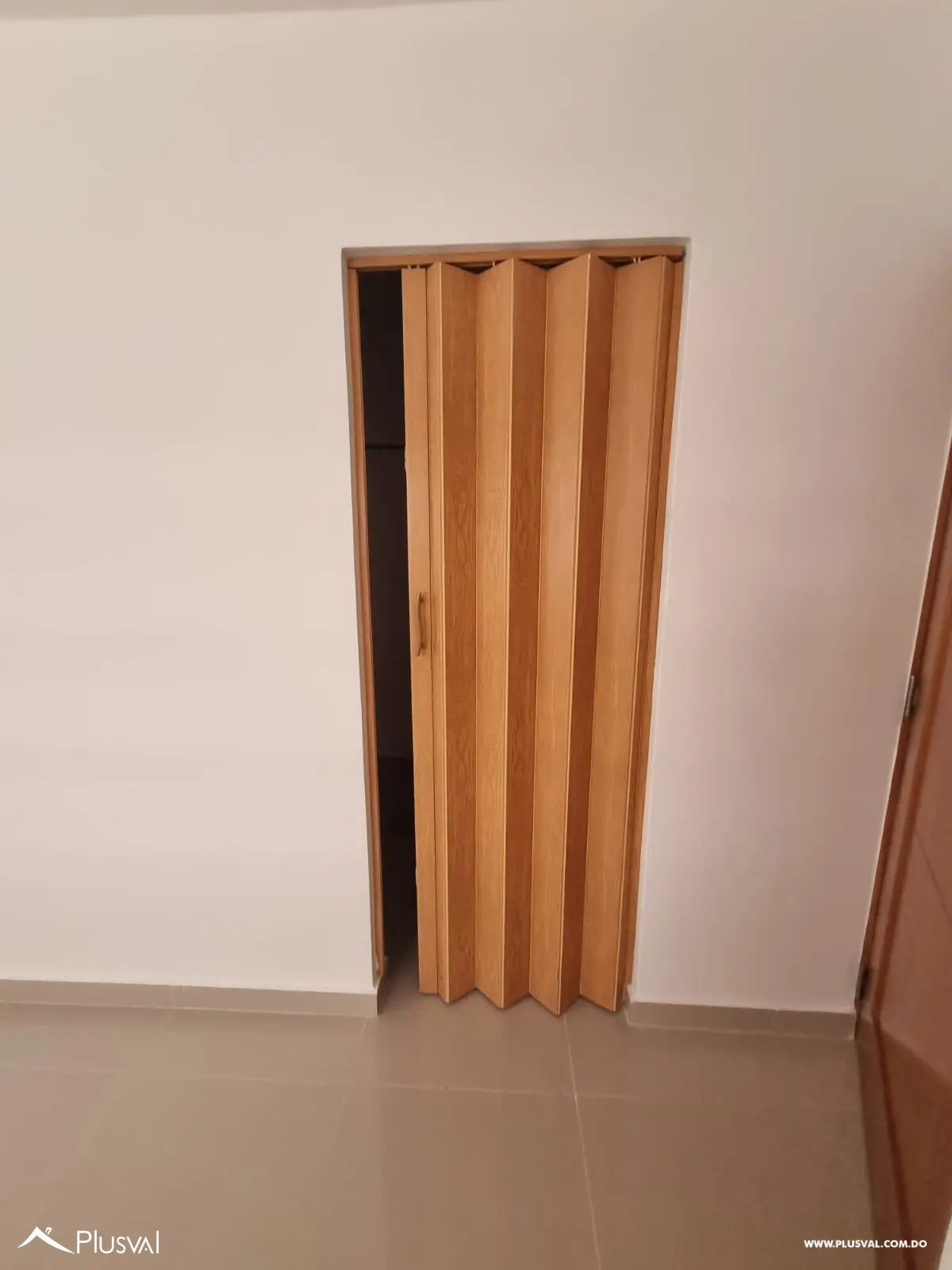 Apartamentos en alquiler cerca de la Av. República de Colombia 452100