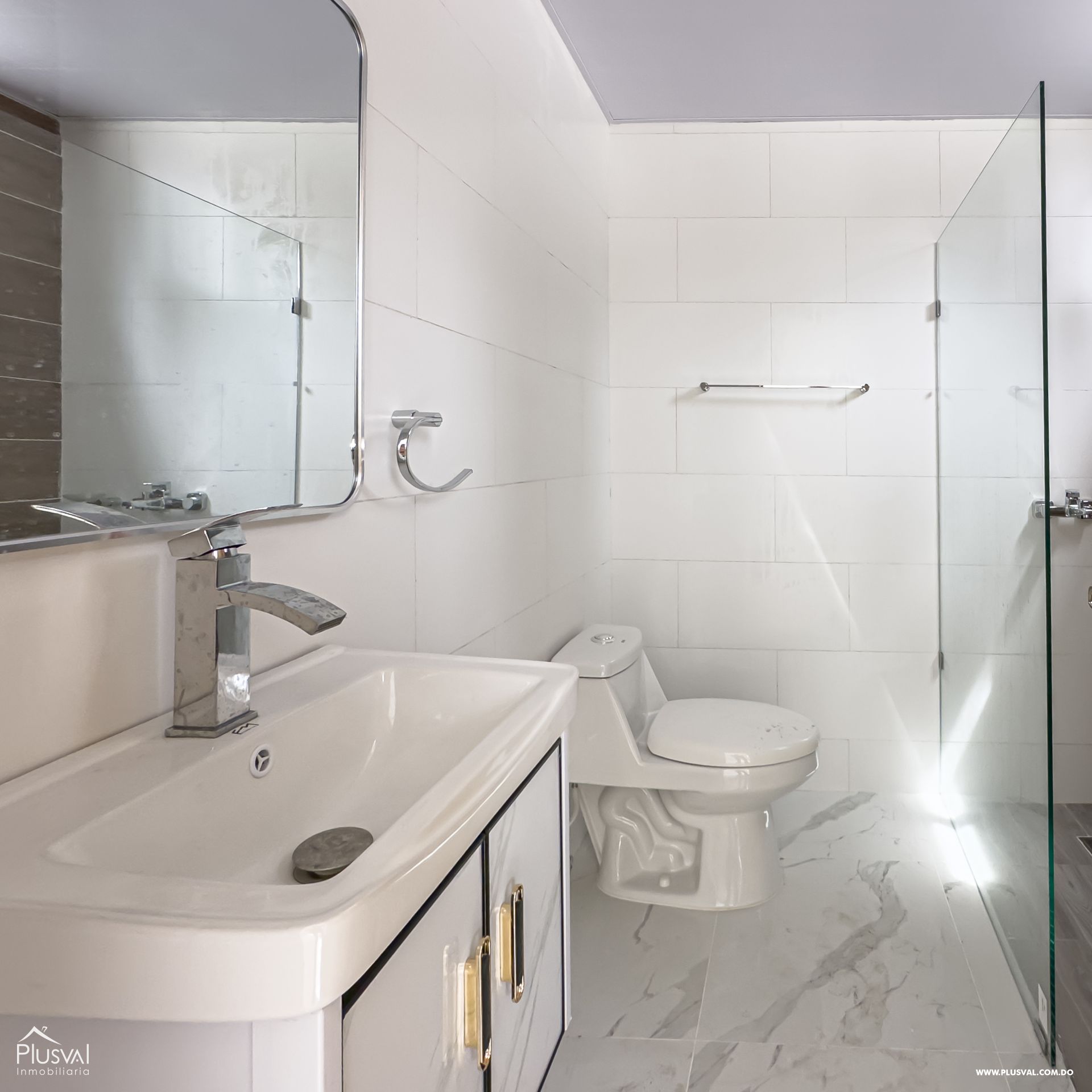 Apartamento a estrenar con terraza en venta en Los Rios 429647
