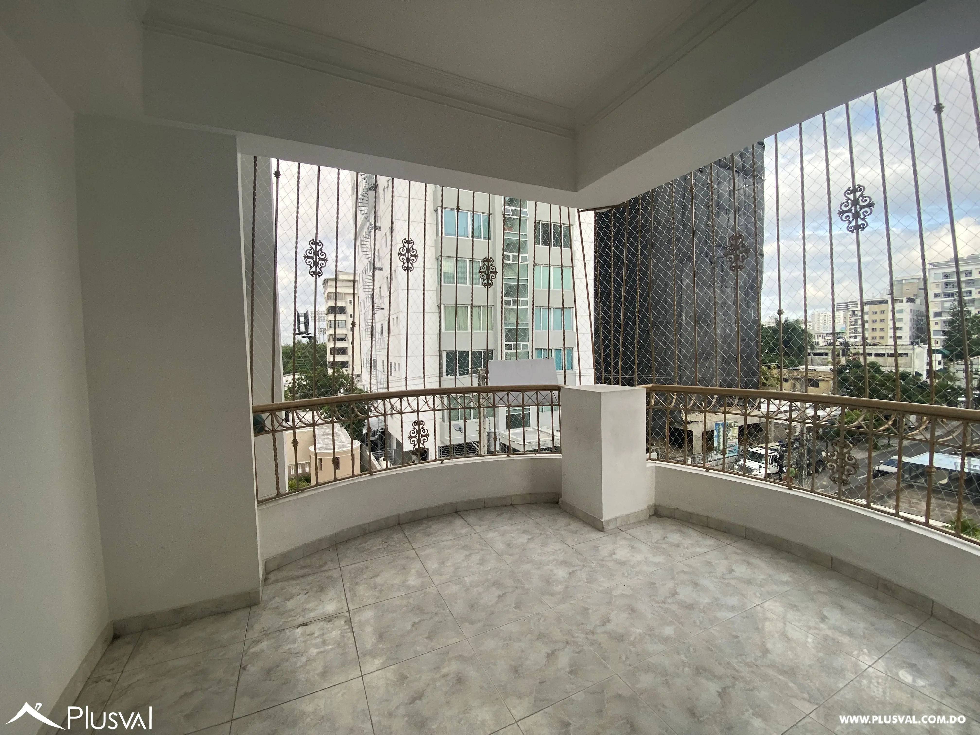 Alquilo Excelente Apartamento en Naco 453684