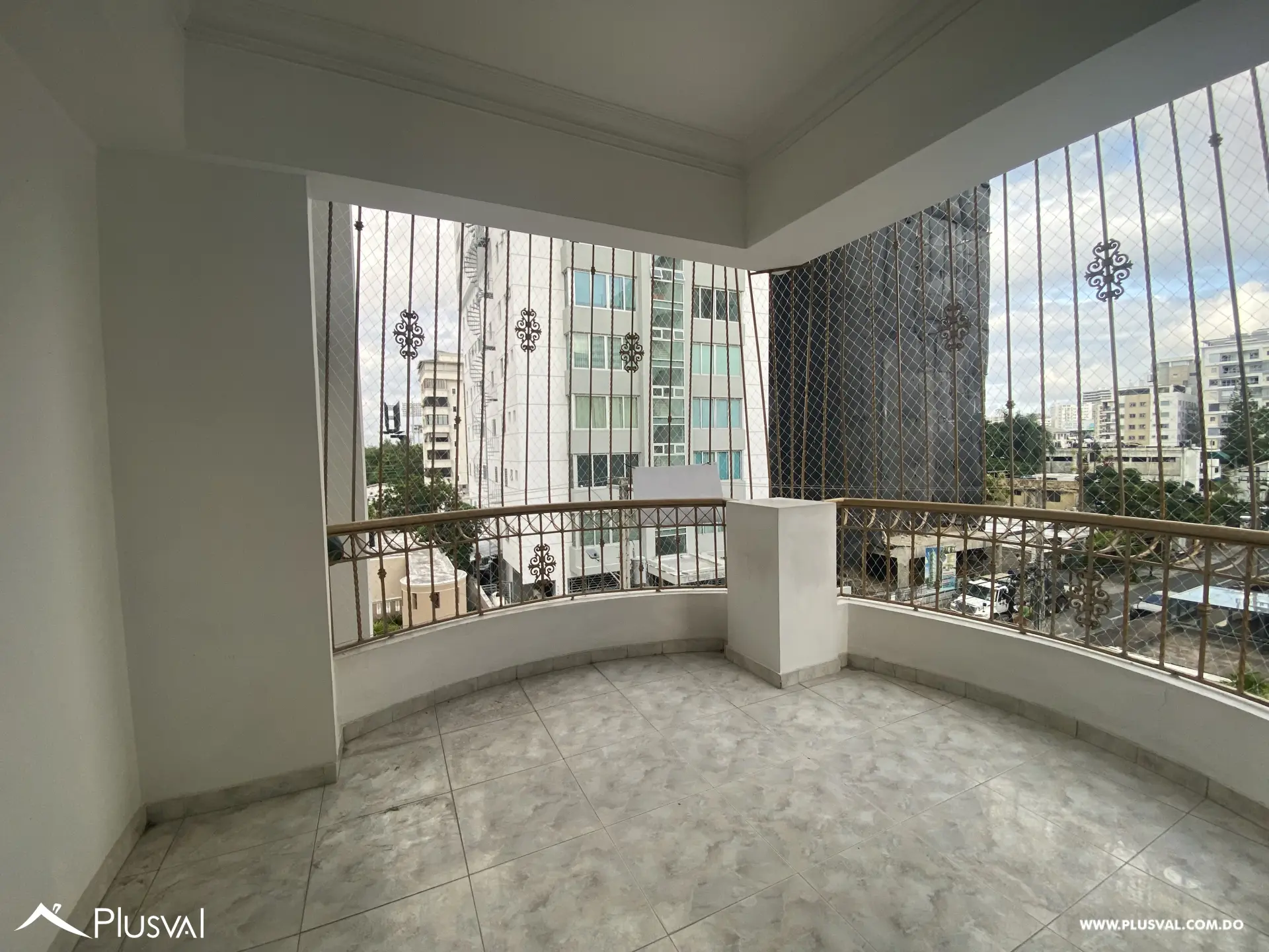 Alquilo Excelente Apartamento en Naco 453684