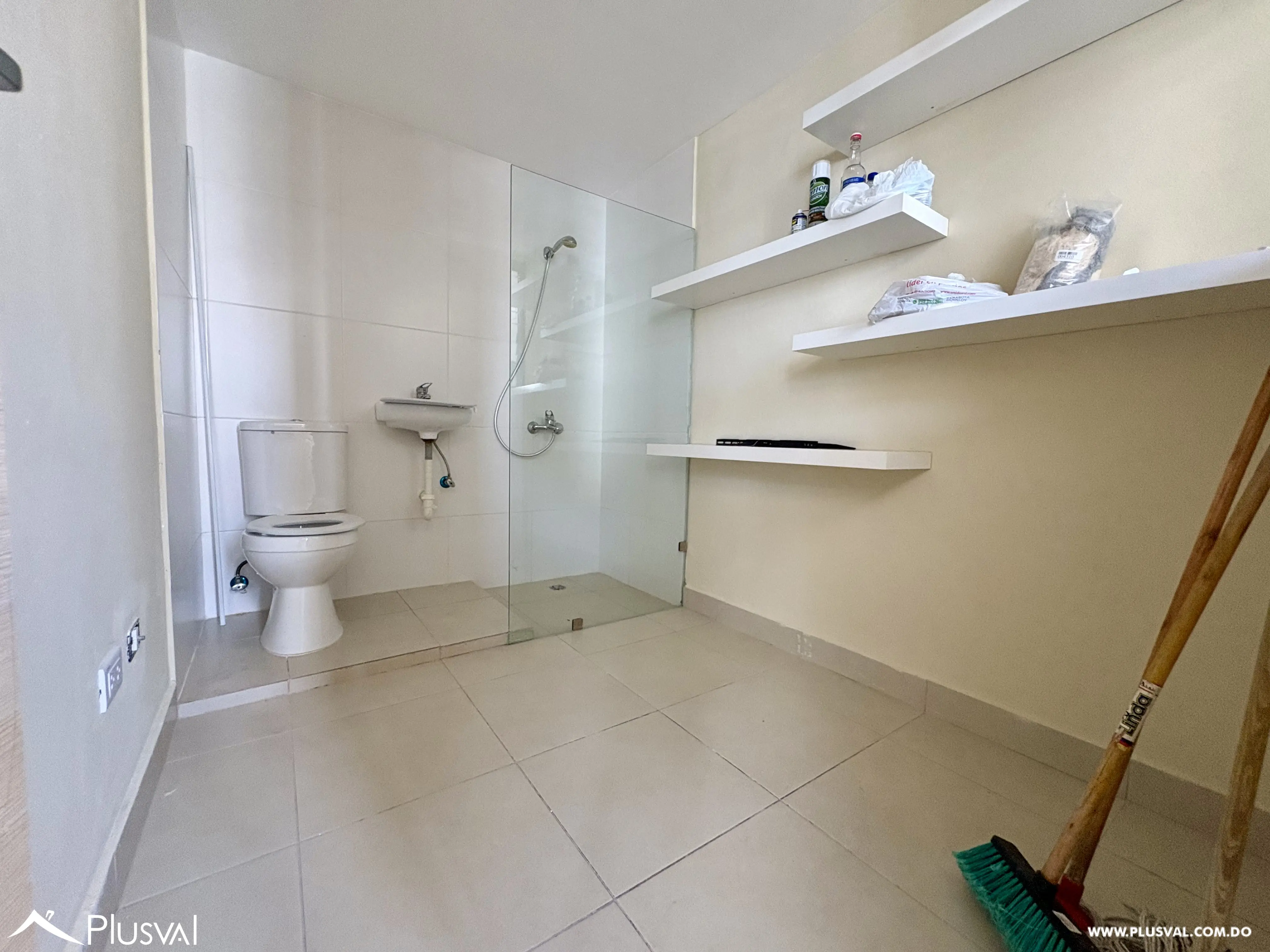 Apartamento en alquiler amueblado de 3 habitaciones y 3.5 baños en Piantini 467336