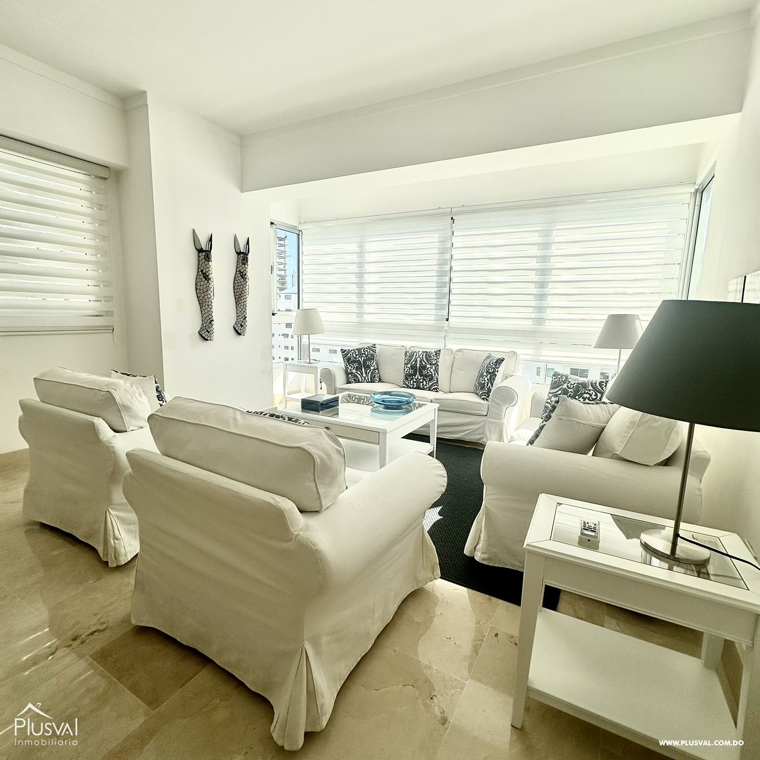 Apartamento en alquiler en el excluviso sector Piantini 372985