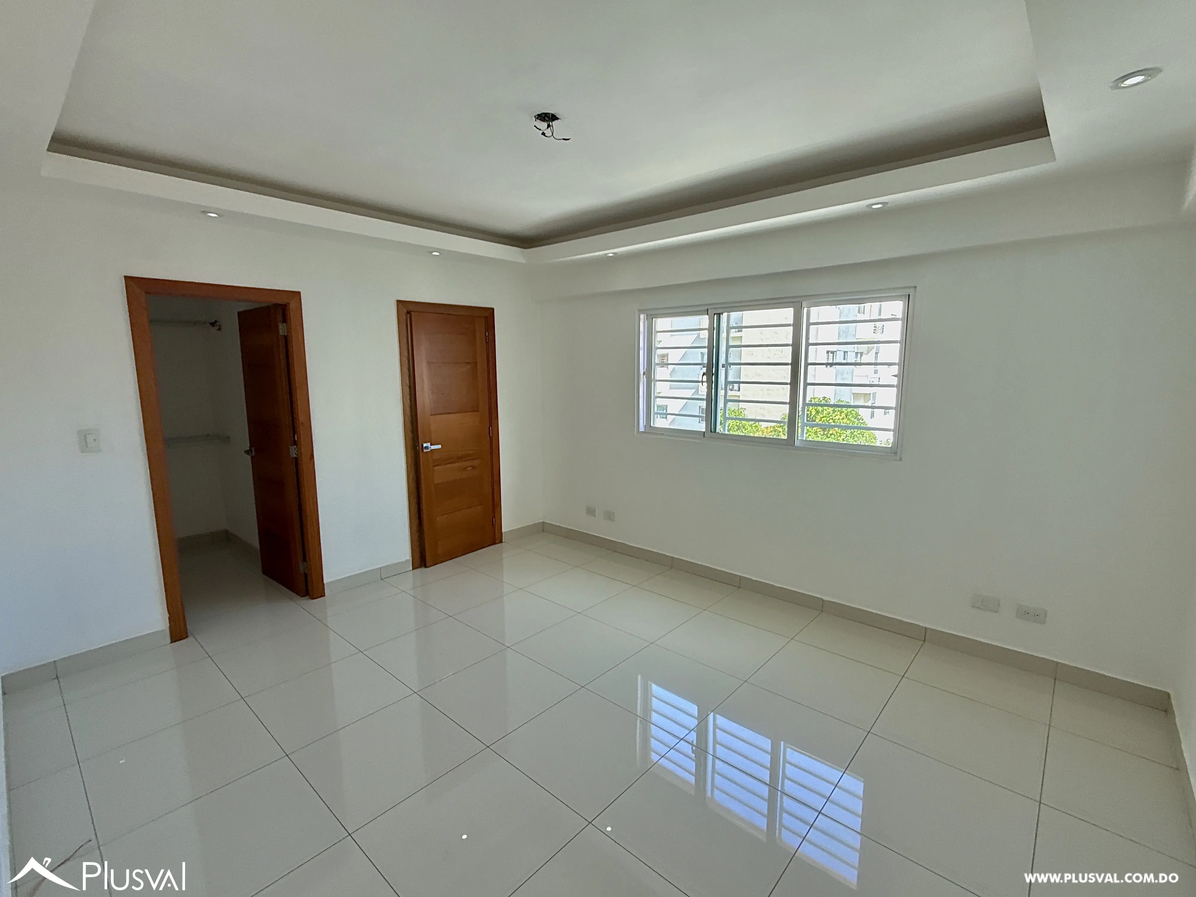 Alquiler Apartamento de 3 Habitaciones y 3 parqueos en Mirador Sur 478192