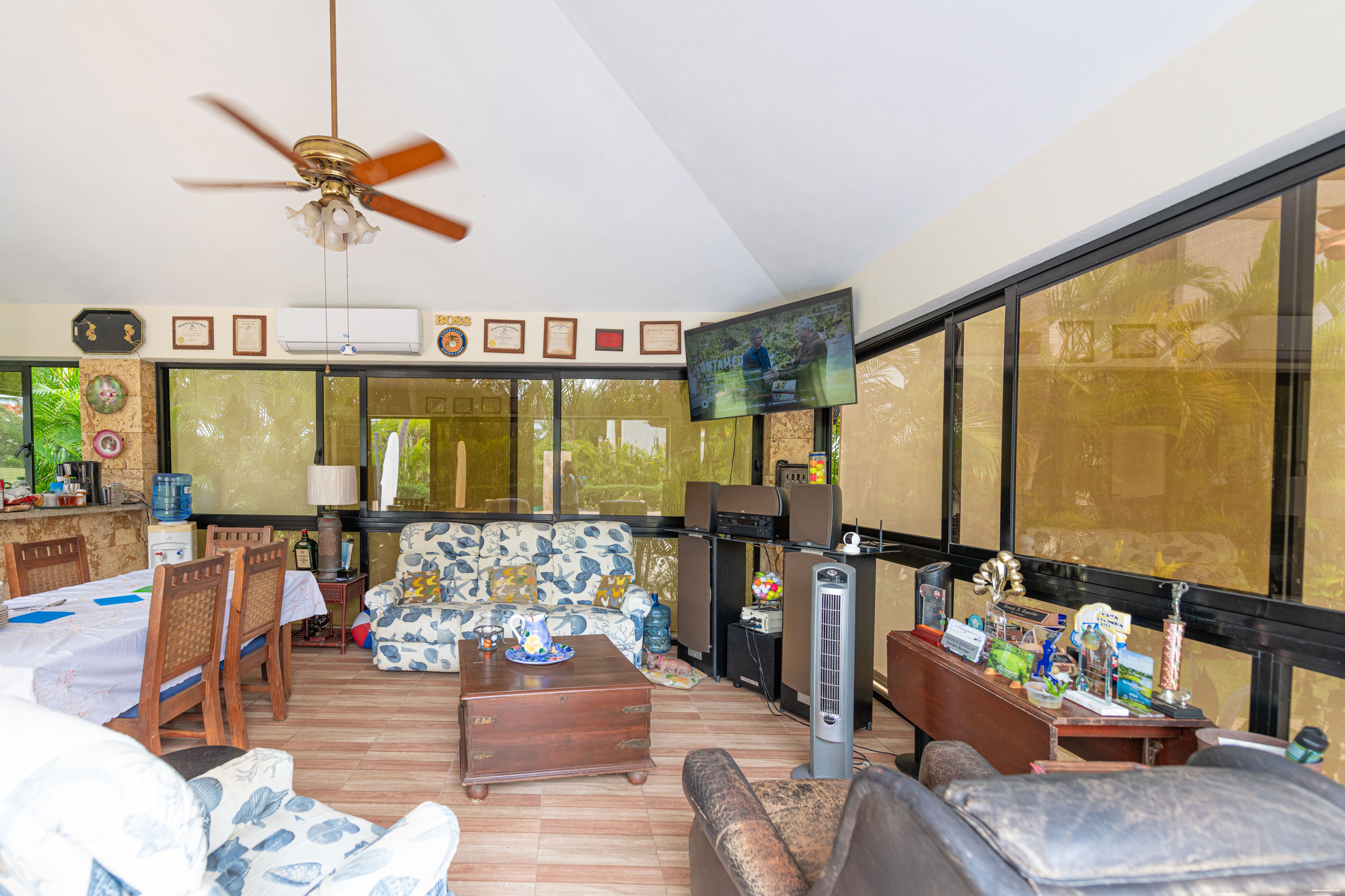 Villa en venta en metro Country Club con piscina privada y vista al campo de golf 456532