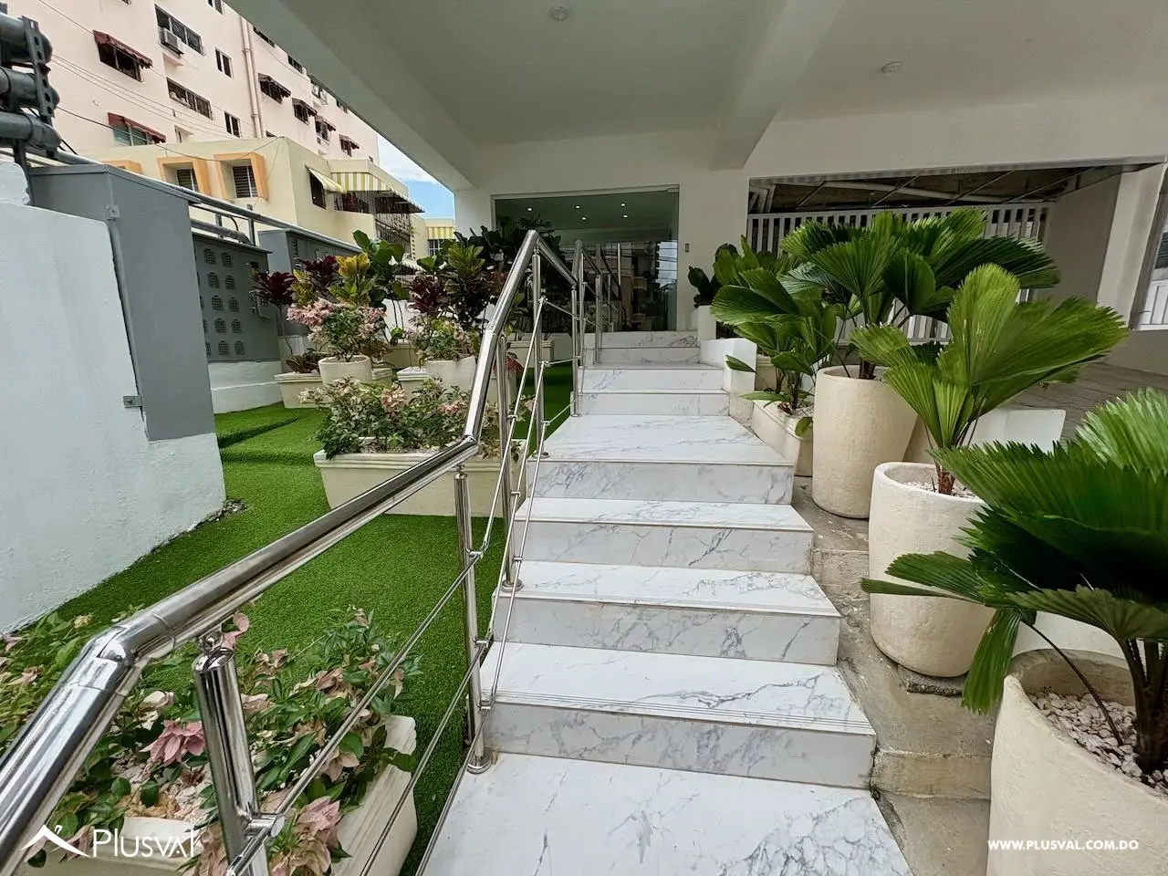 Espacioso apartamento amueblado  de 1 habitación en venta en Bella Vista 452653