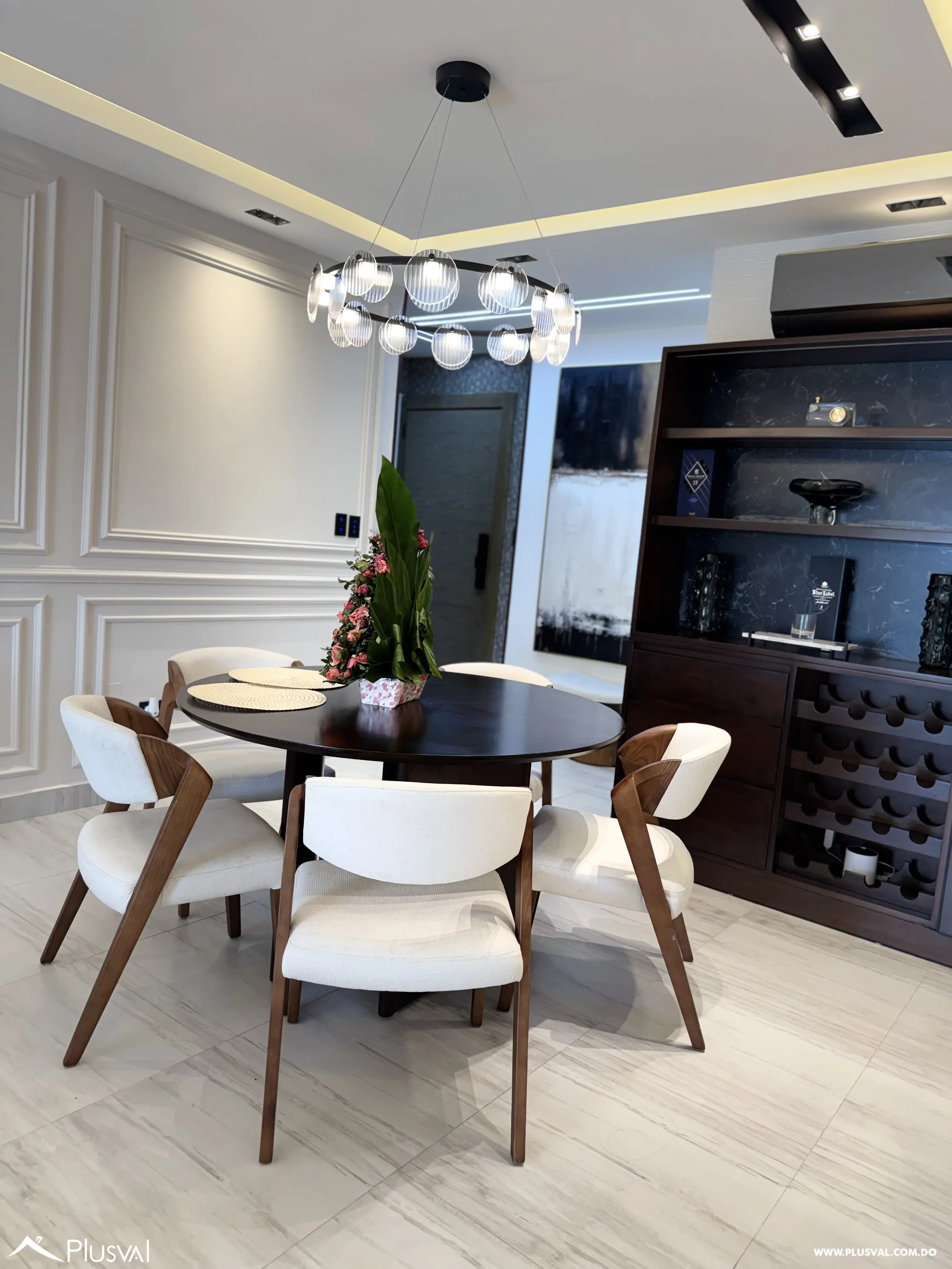VENTA DE APARTAMENTO DE 3 HABITACIONES CON ESTUDIO EN EVARISTO 518605