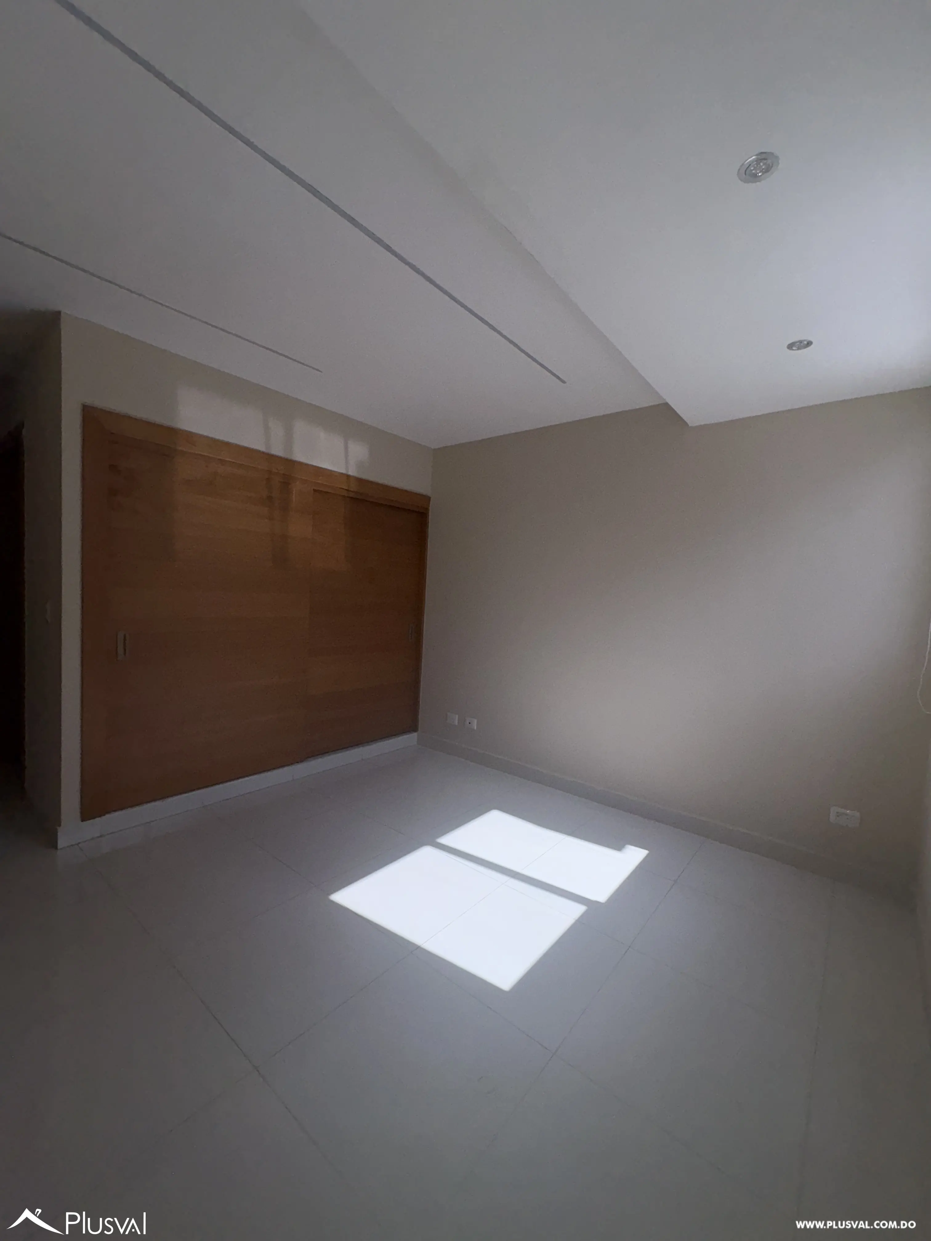 Exclusivo apartamento en venta en Evaristo Morales con dos parqueos 472345