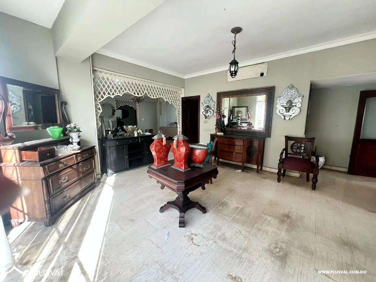 Amplio Apartamento Clásico en Venta en Naco 491619