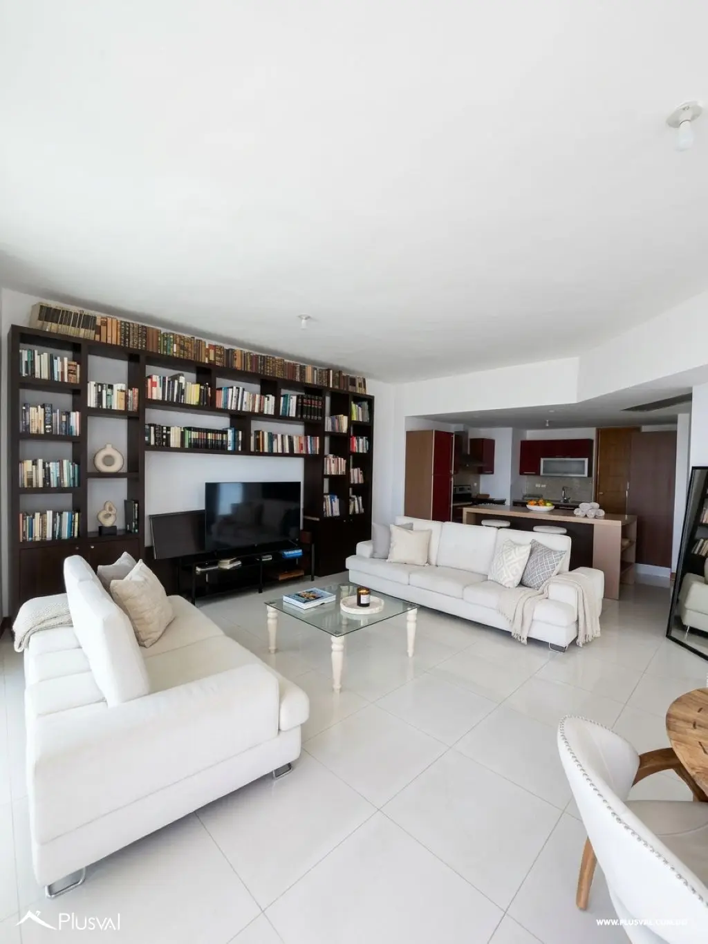 Amplio apartamento en alquiler amueblado frente al mar. 535307