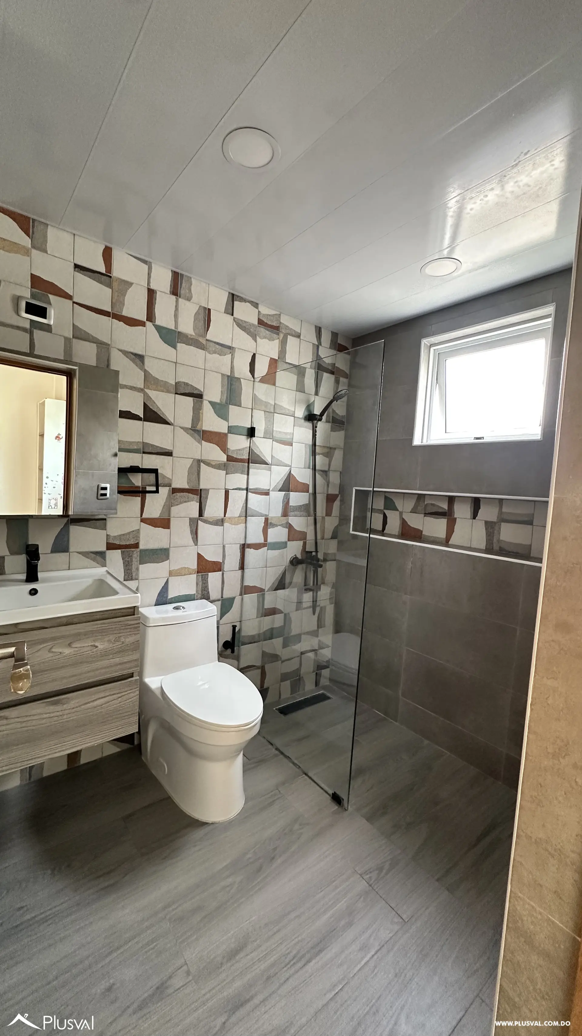 Apartamento en Alquiler en Naco 3 Habitaciones Cerca del Parque La Arboleda 516953