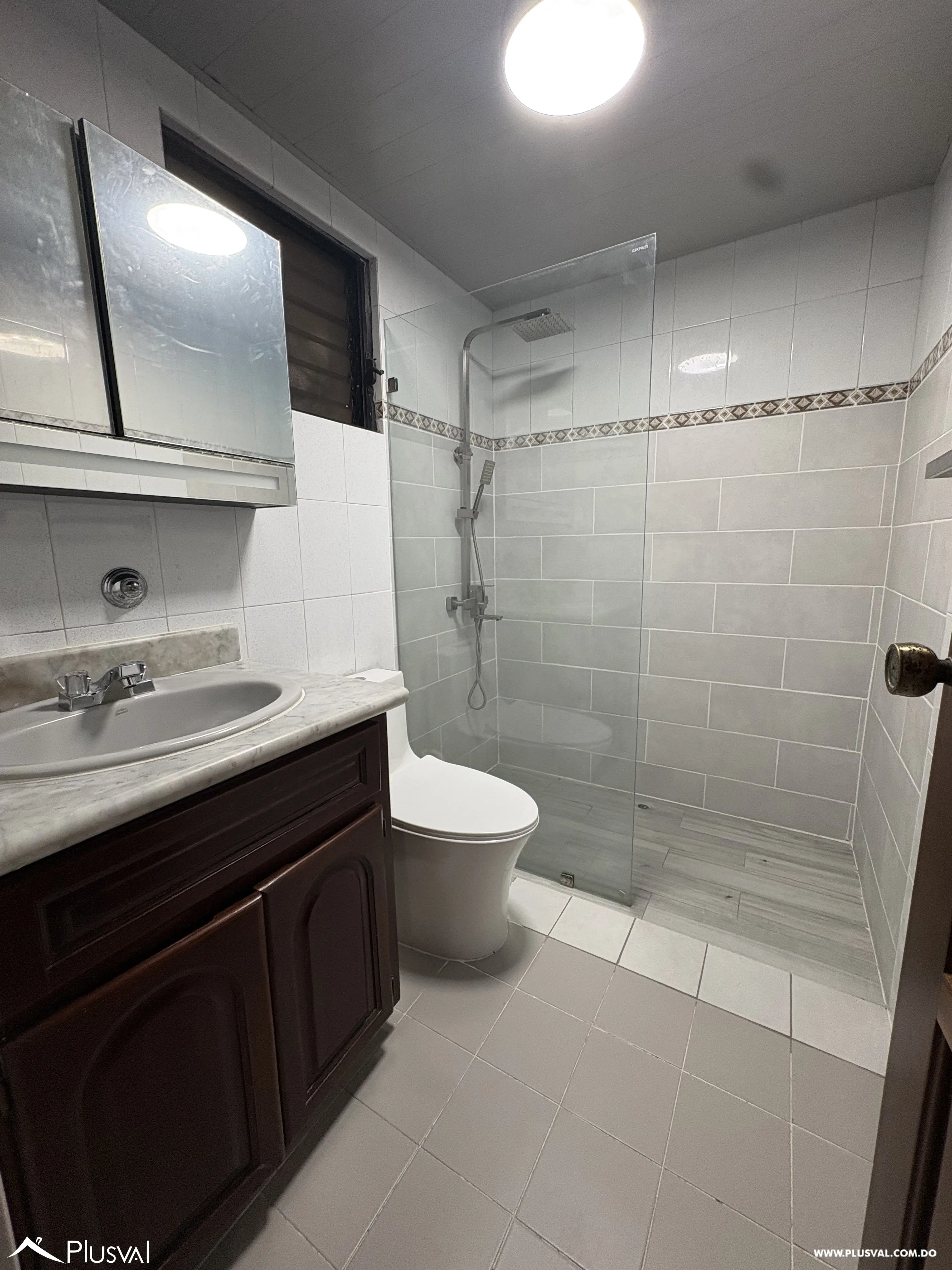 Apartamento en Alquiler en el Naco, Clásico, amplio y muy bien cuidado 507597