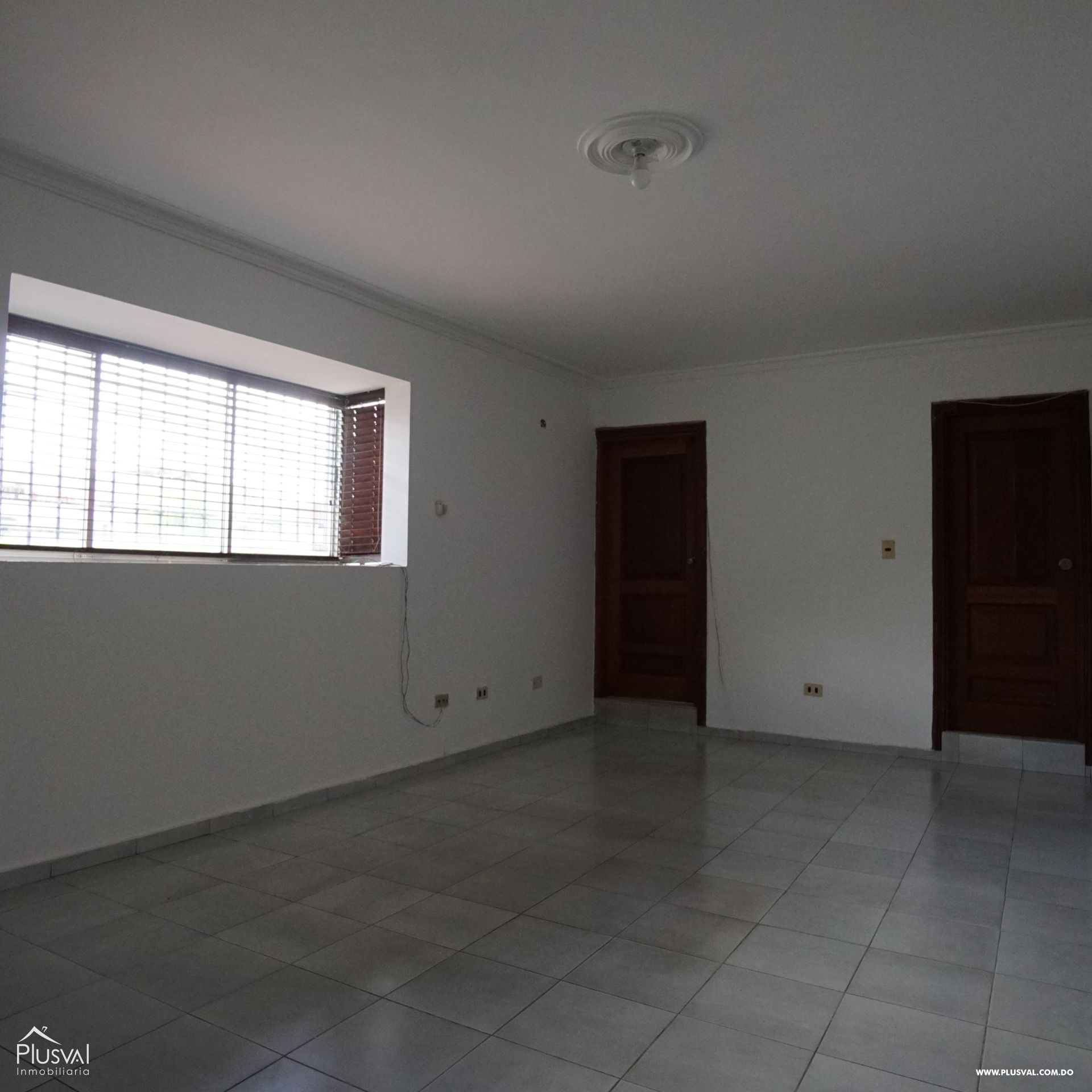 Amplia casa en VENTA en Cuesta Brava. 383612