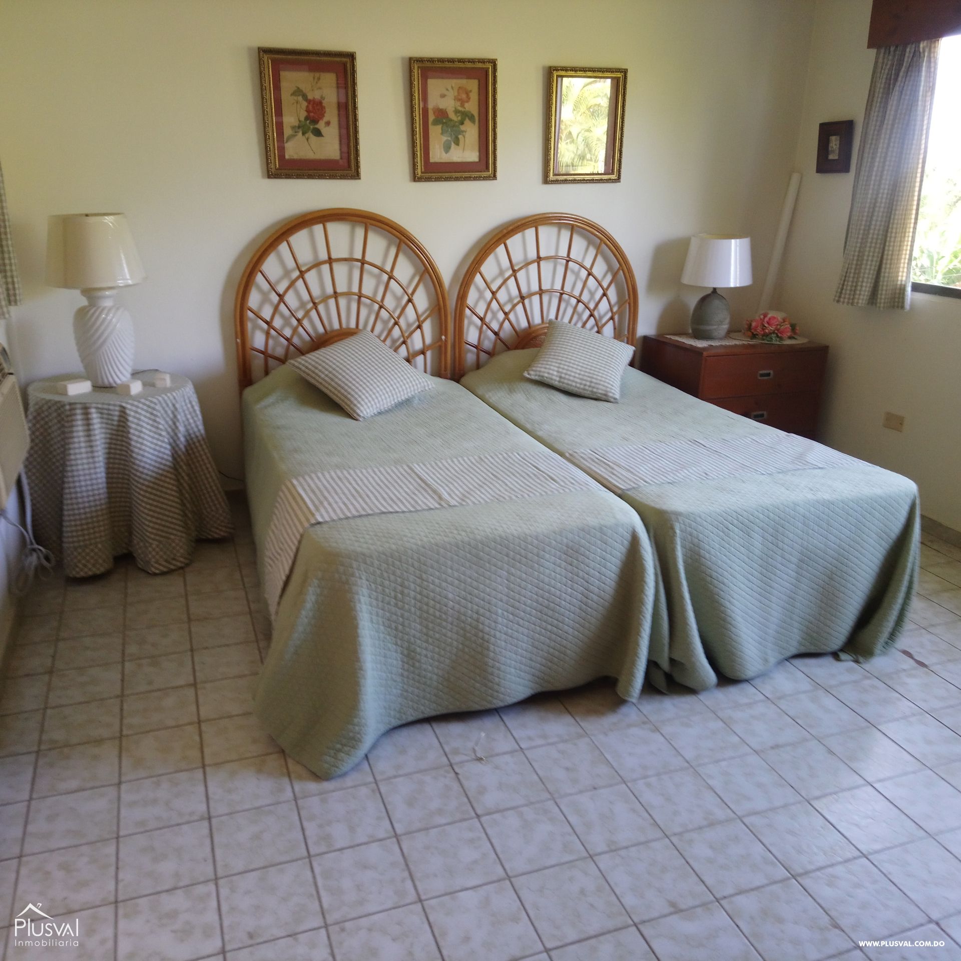 Se Vende Amplia Casa en Arroyo Hondo 420739