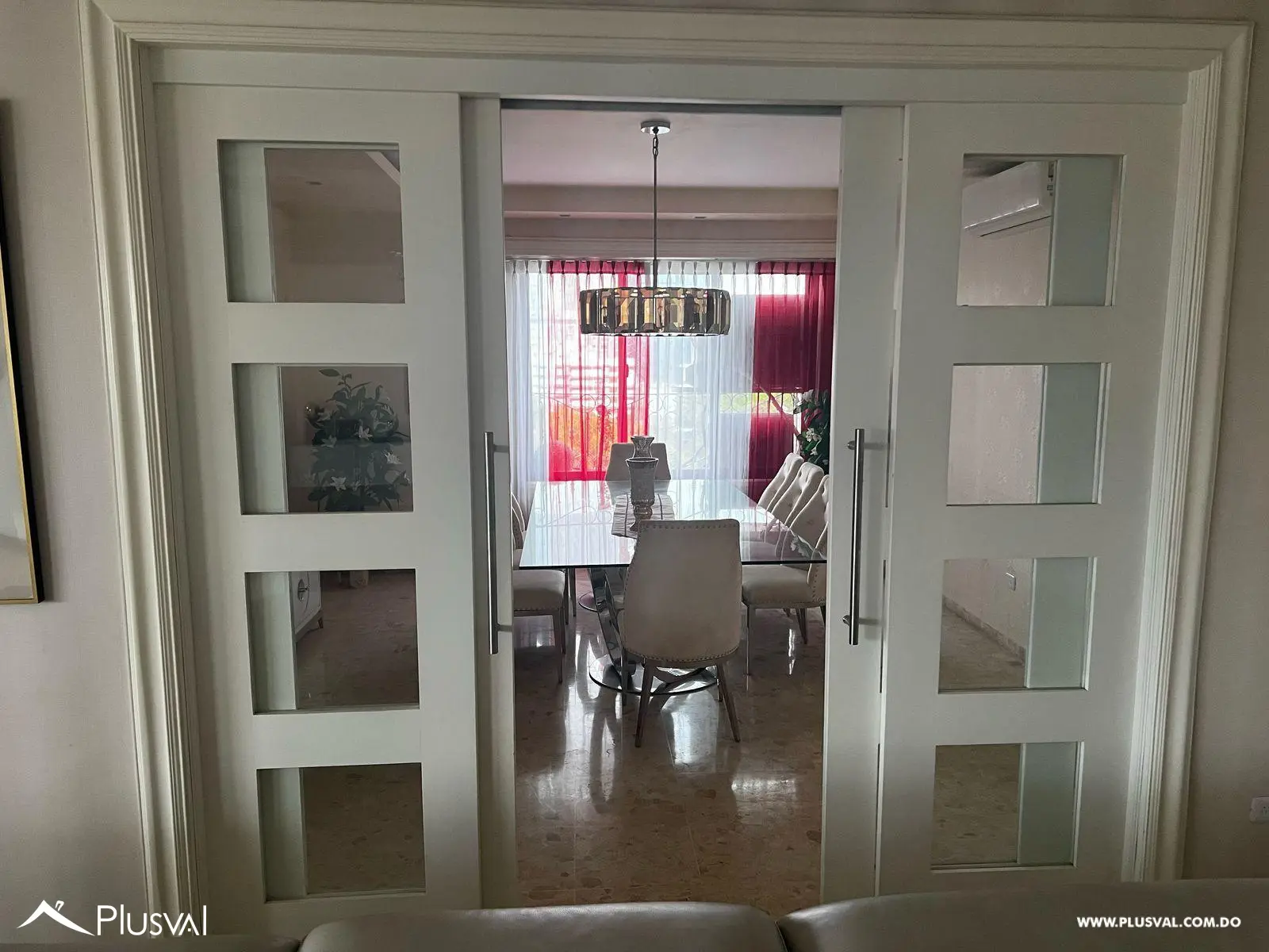 Amplio Apartamento en Venta de 4 Habitaciones en Evaristo Morales 477627