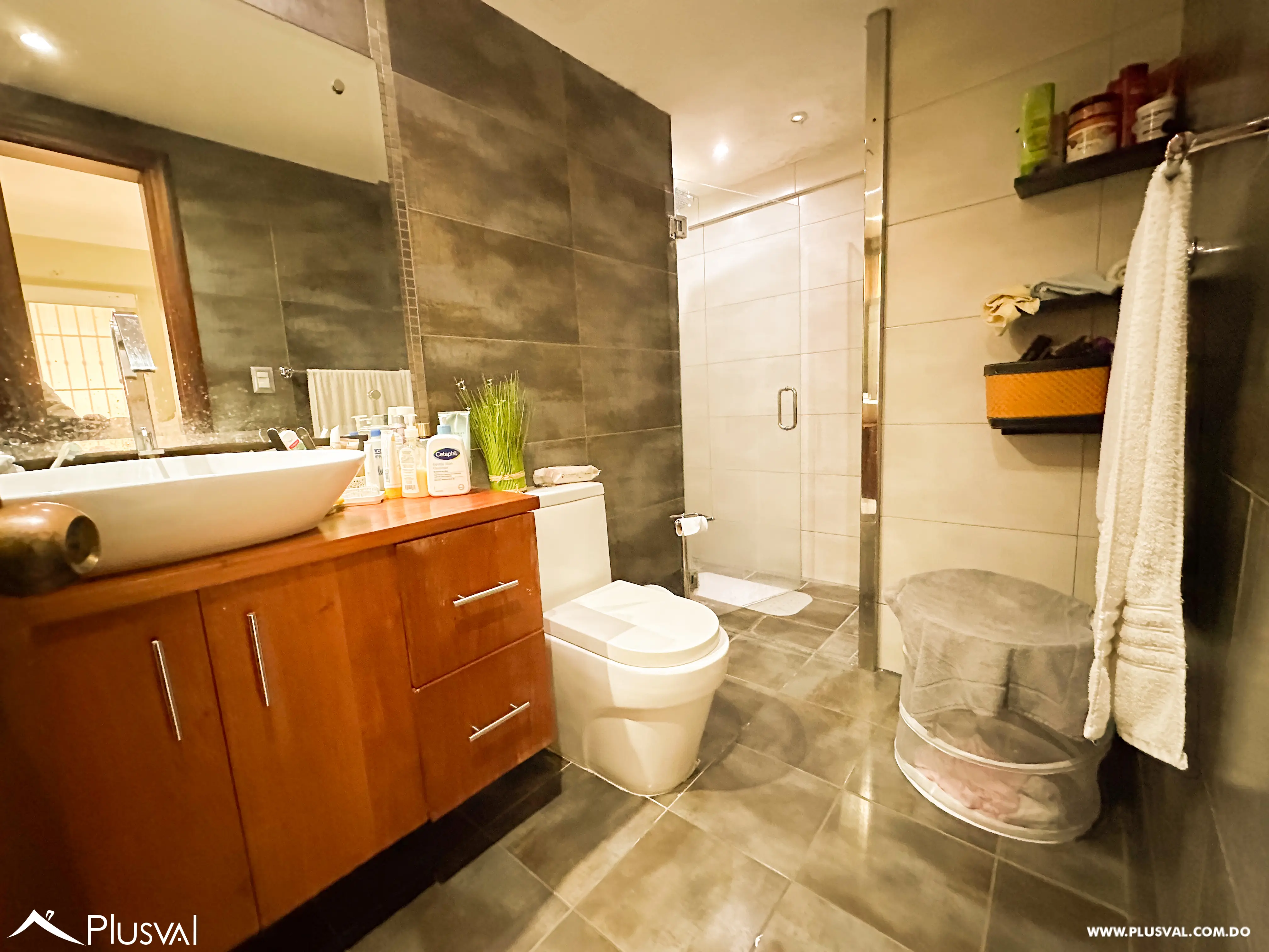 Amplio Apartamento en Bella Vista 492900