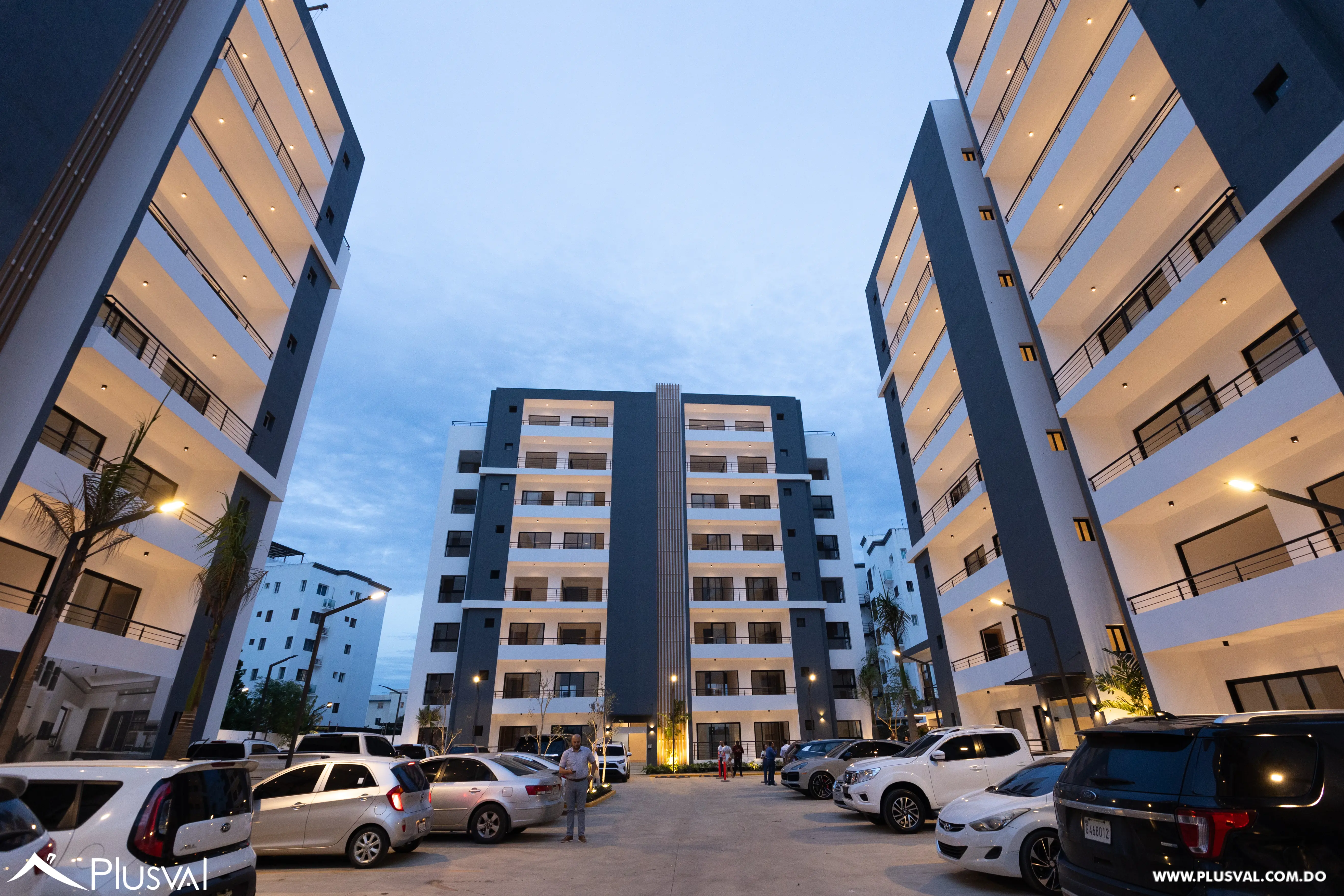 Modernas torres de apartamentos ubicadas en una zona estratégica, Las Damas, en la ciudad de Santiago 455528
