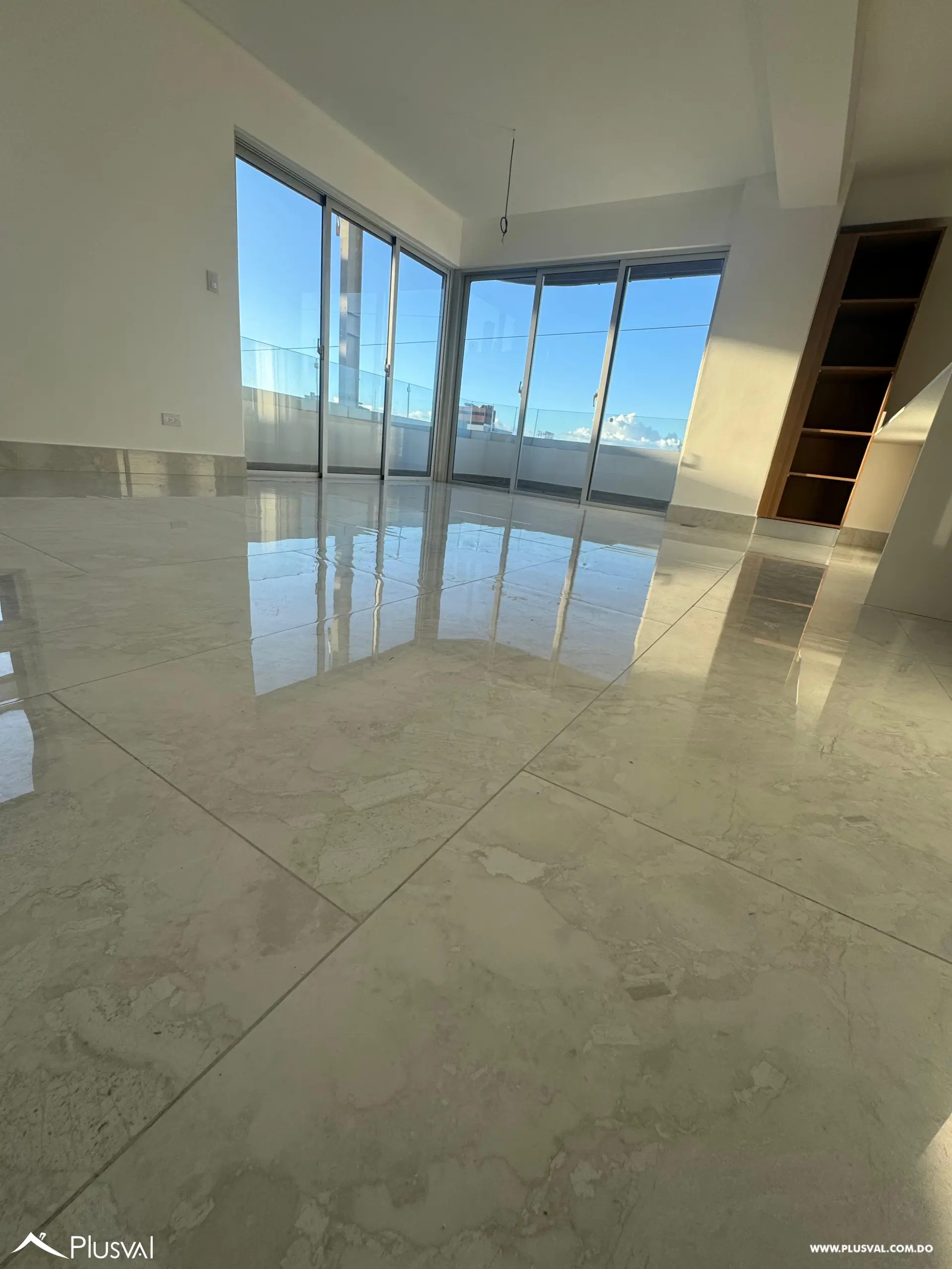 Alquiler de apartamento con linea blanca en torre de lujo en Gazcue 482243