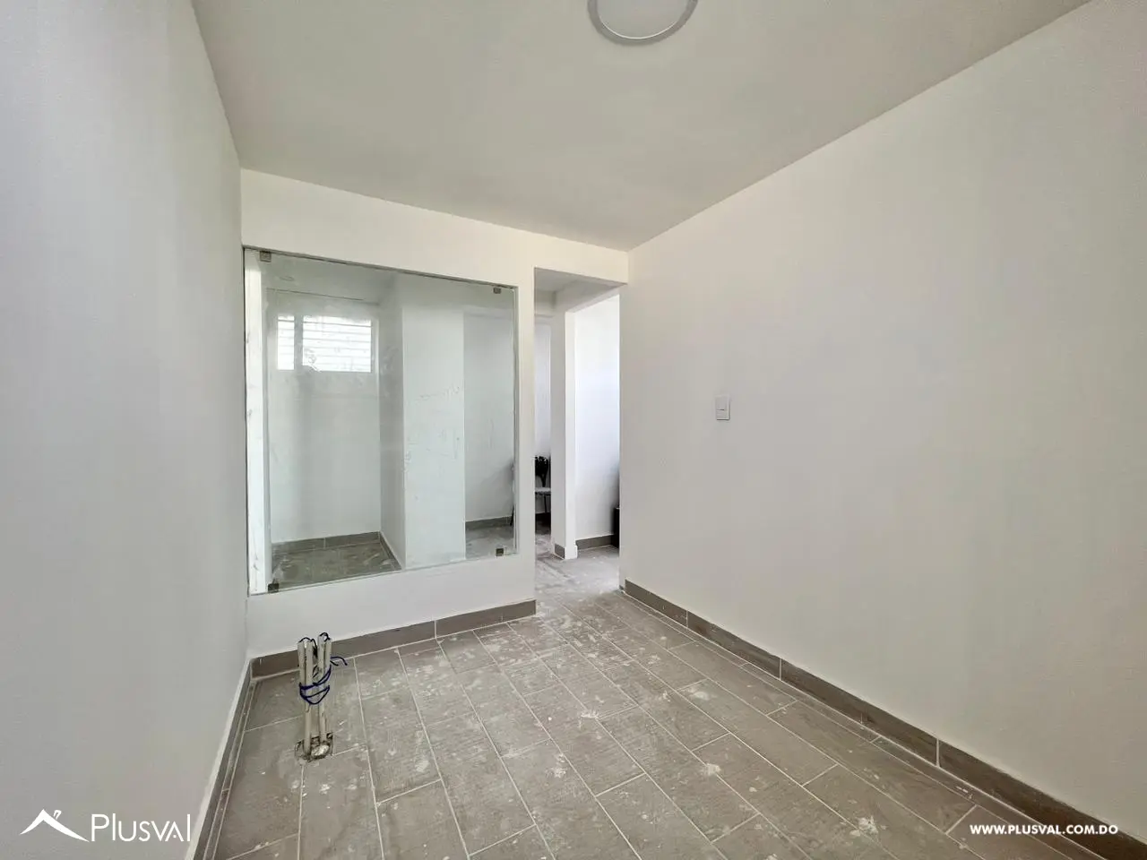 Local en venta en Miraflores con 3 oficinas y recepción 455010