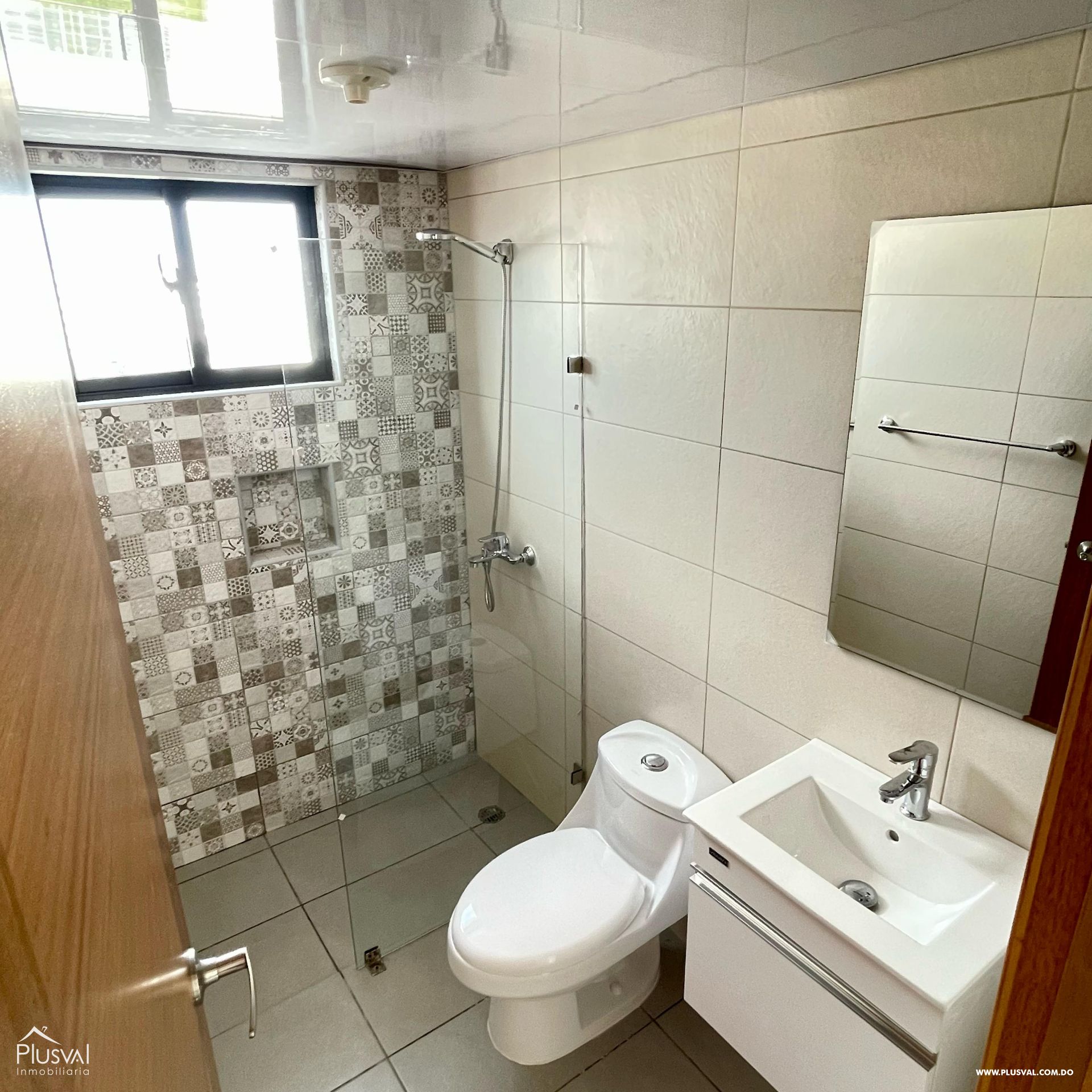 Apartamento a estrenar en Evaristo Morales; 2 habitaciones + área social 431778