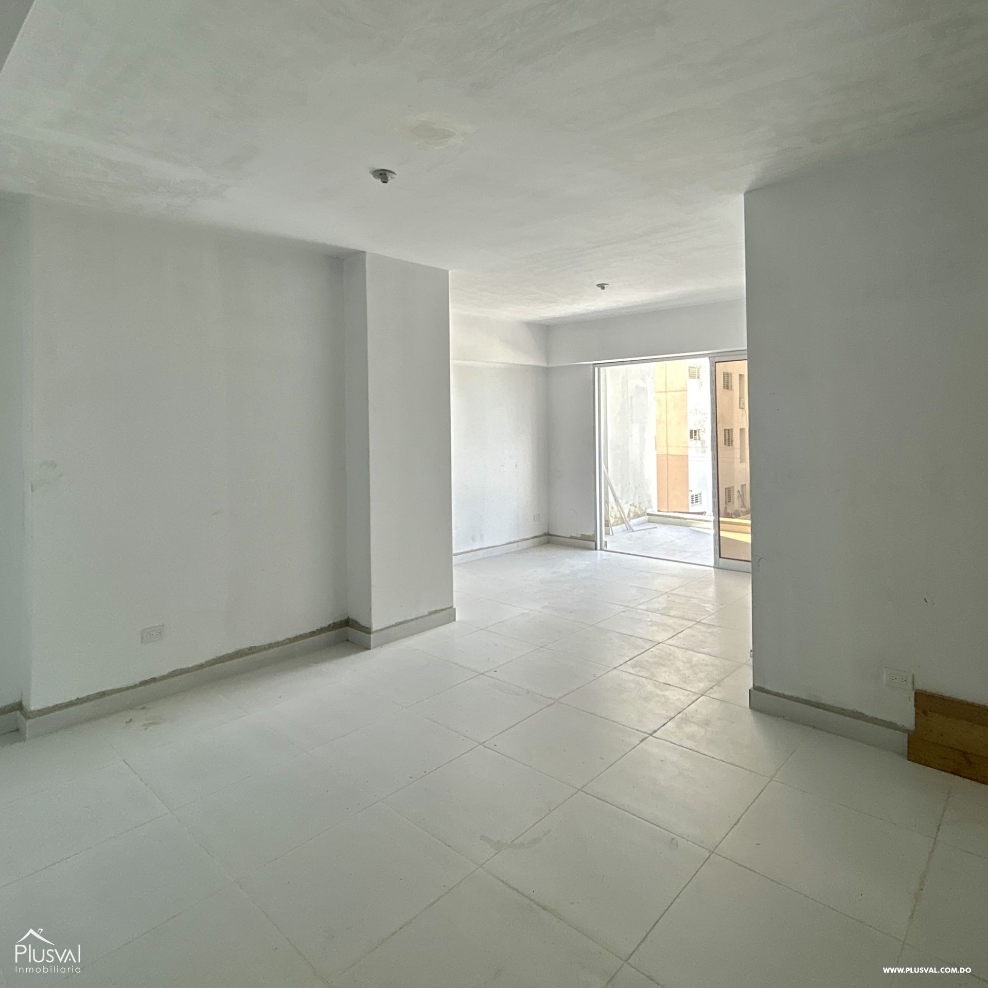 Apartamento en venta de 3 habitaciones y 3 parqueos en Mirador Norte. 492433