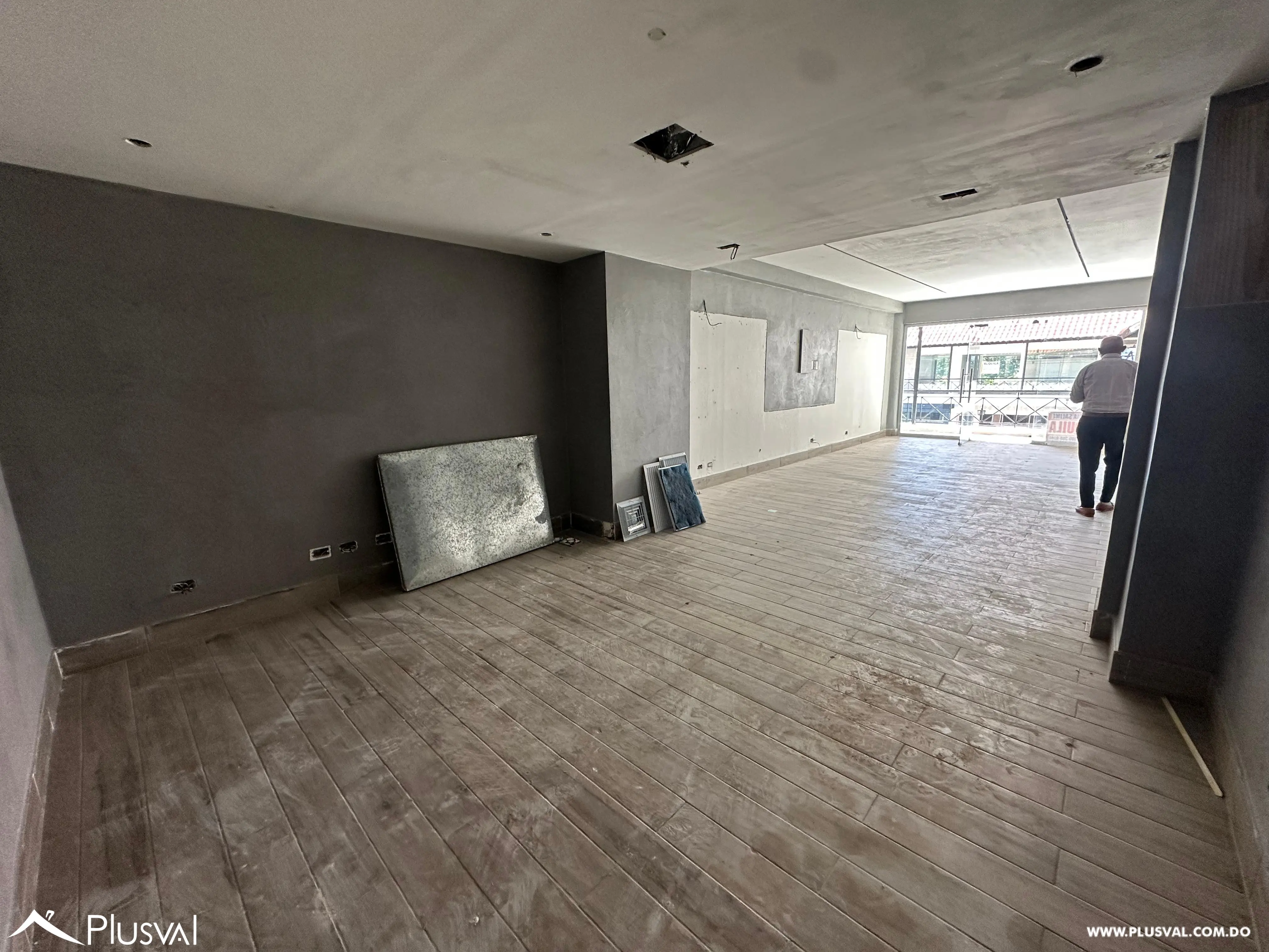 Alquiler de local comercial en Piantini (segundo nivel) 491786