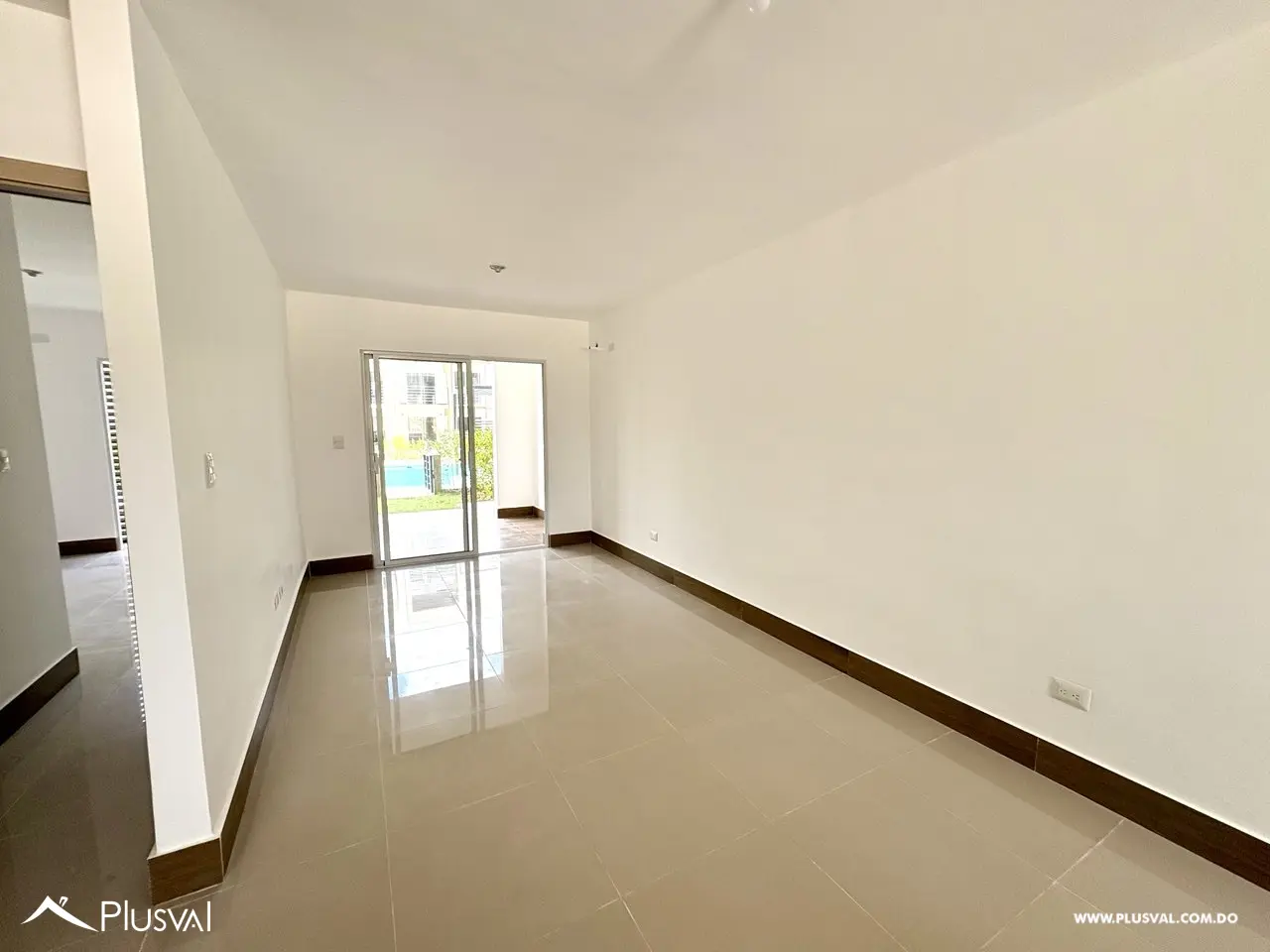 Apartamento en alquiler – Primer nivel con patio y acceso directo a la piscina | Canas del Este, Bávaro 462526