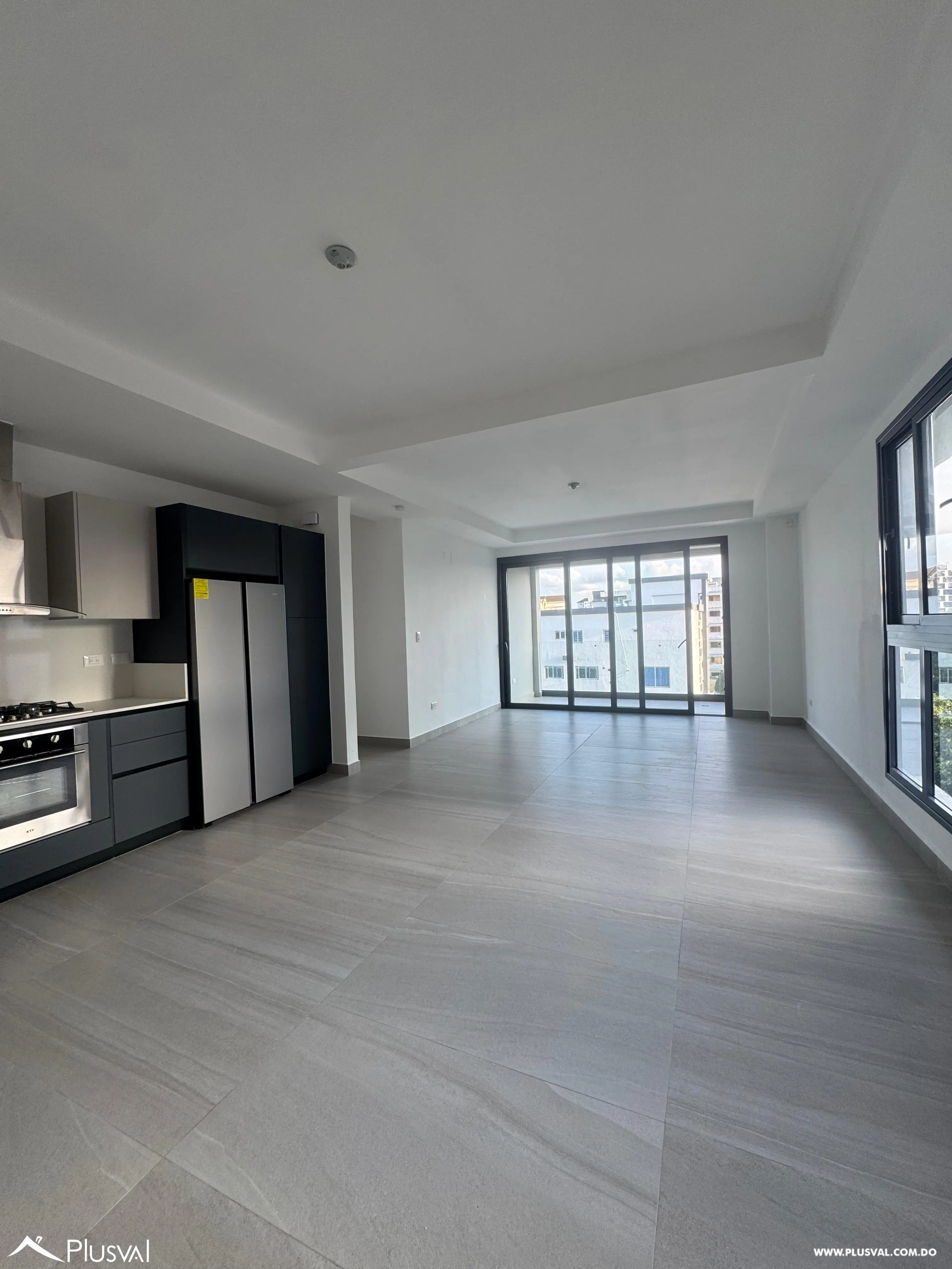 Apartamento de 2 habitaciones en Torre del exclusivo sector La Esmeralda. 456041