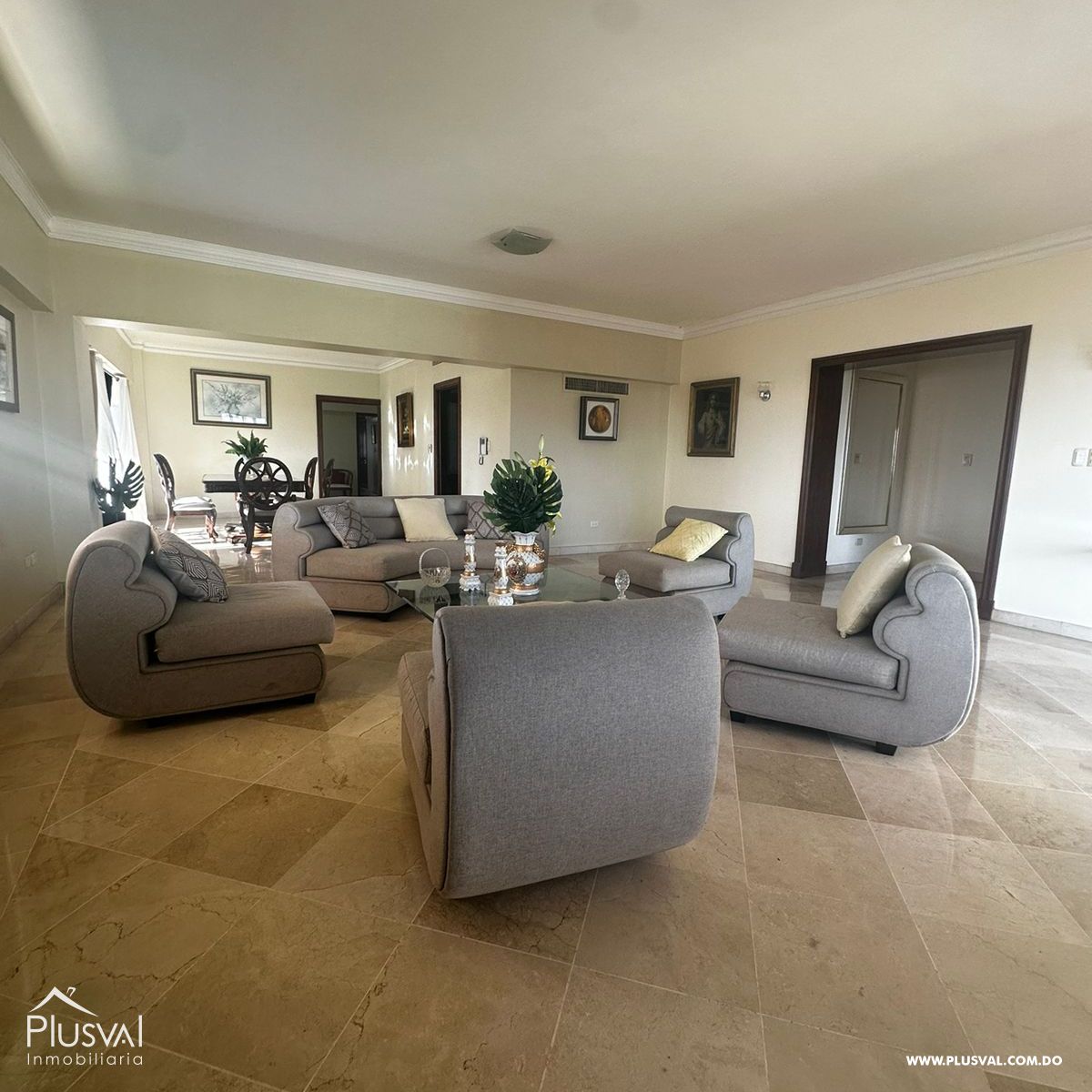 Hermoso y amplio apartamento en La Esperilla, cerca de comodidades, educación y accesos principales. 383700