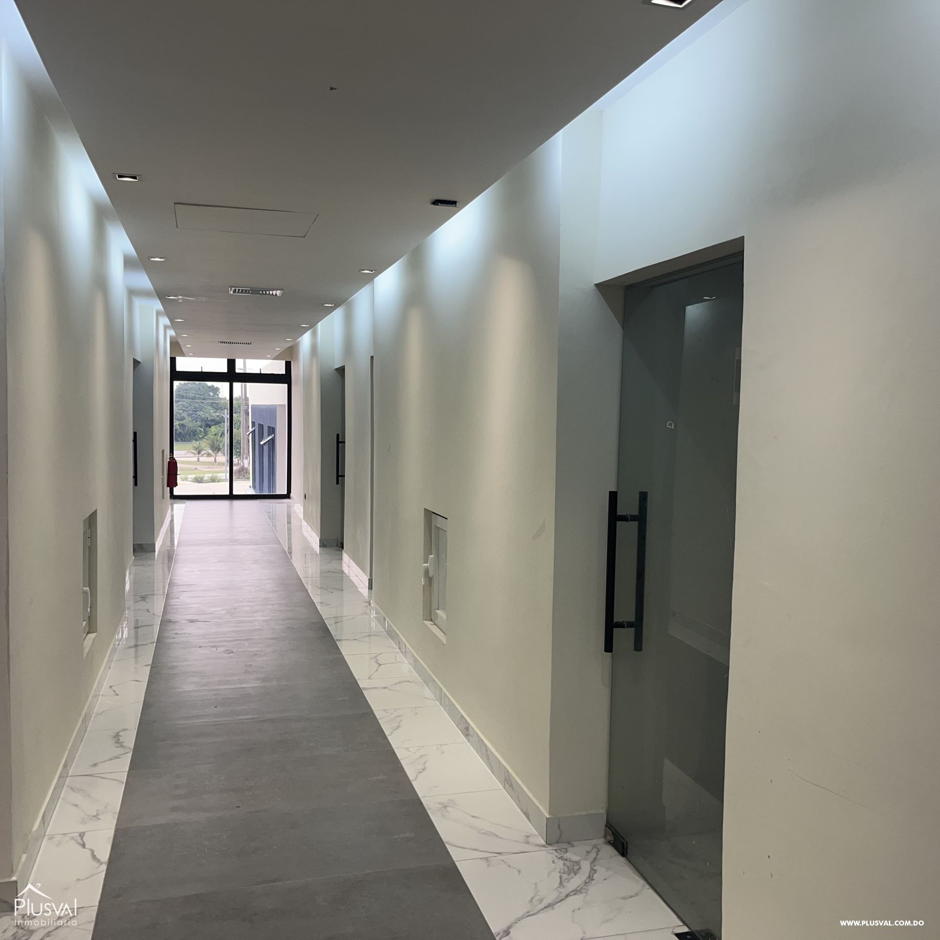 Local Comercial en Exclusivo Edificio Corporativo en Punta Cana 395362