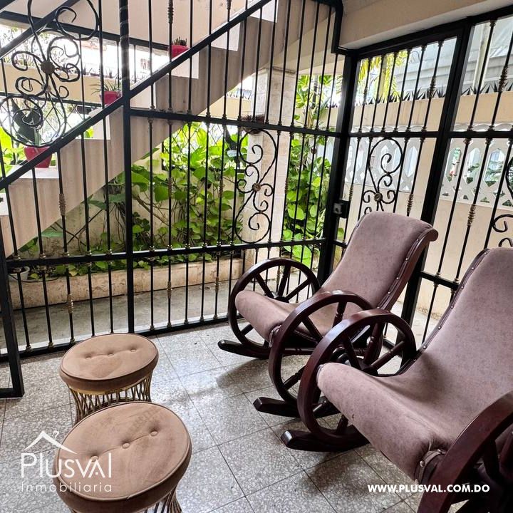 Amplia casa en venta con piscina 370053