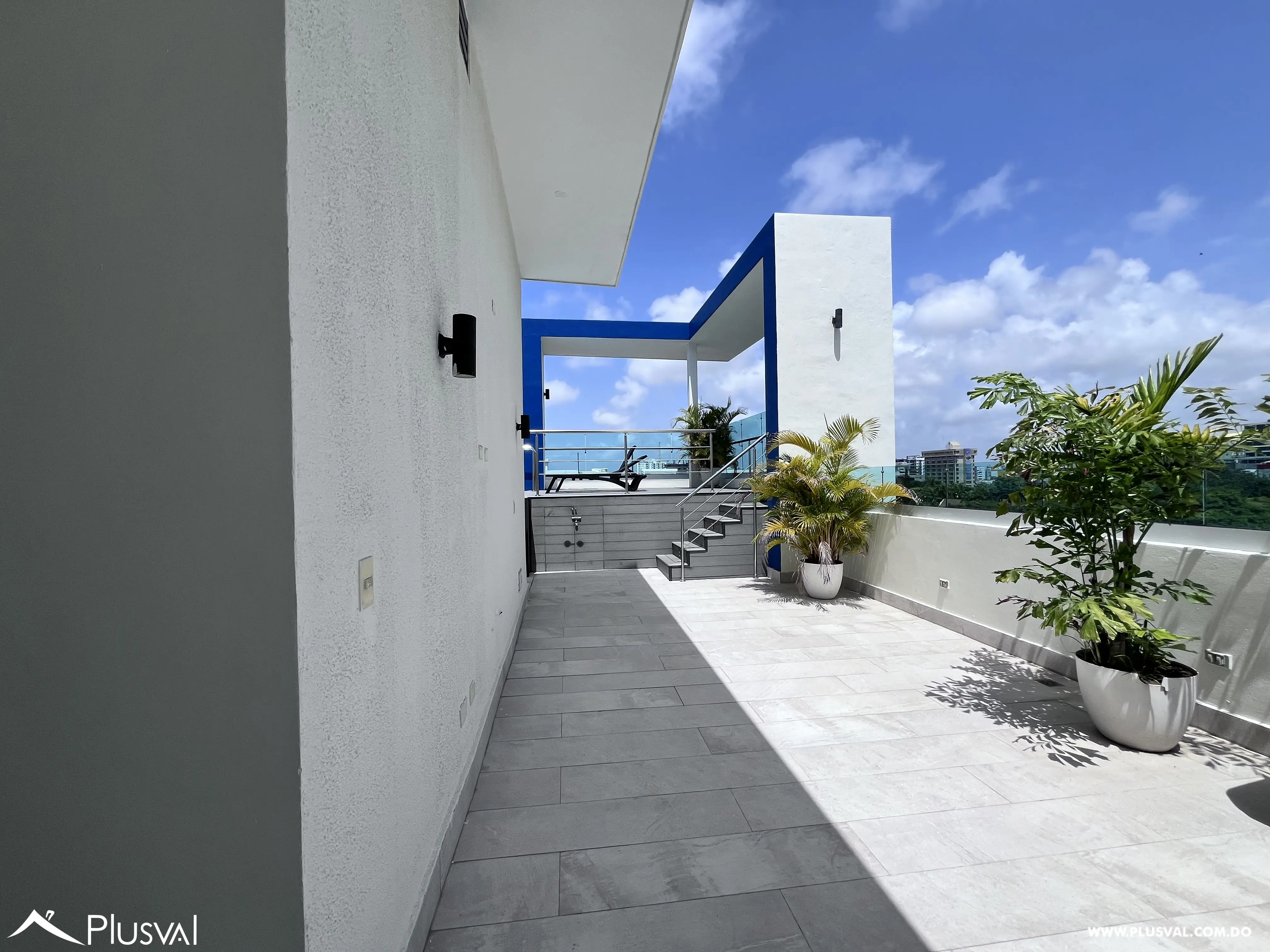 Alquiler de amplio apartamento en La Julia con estudio 513503