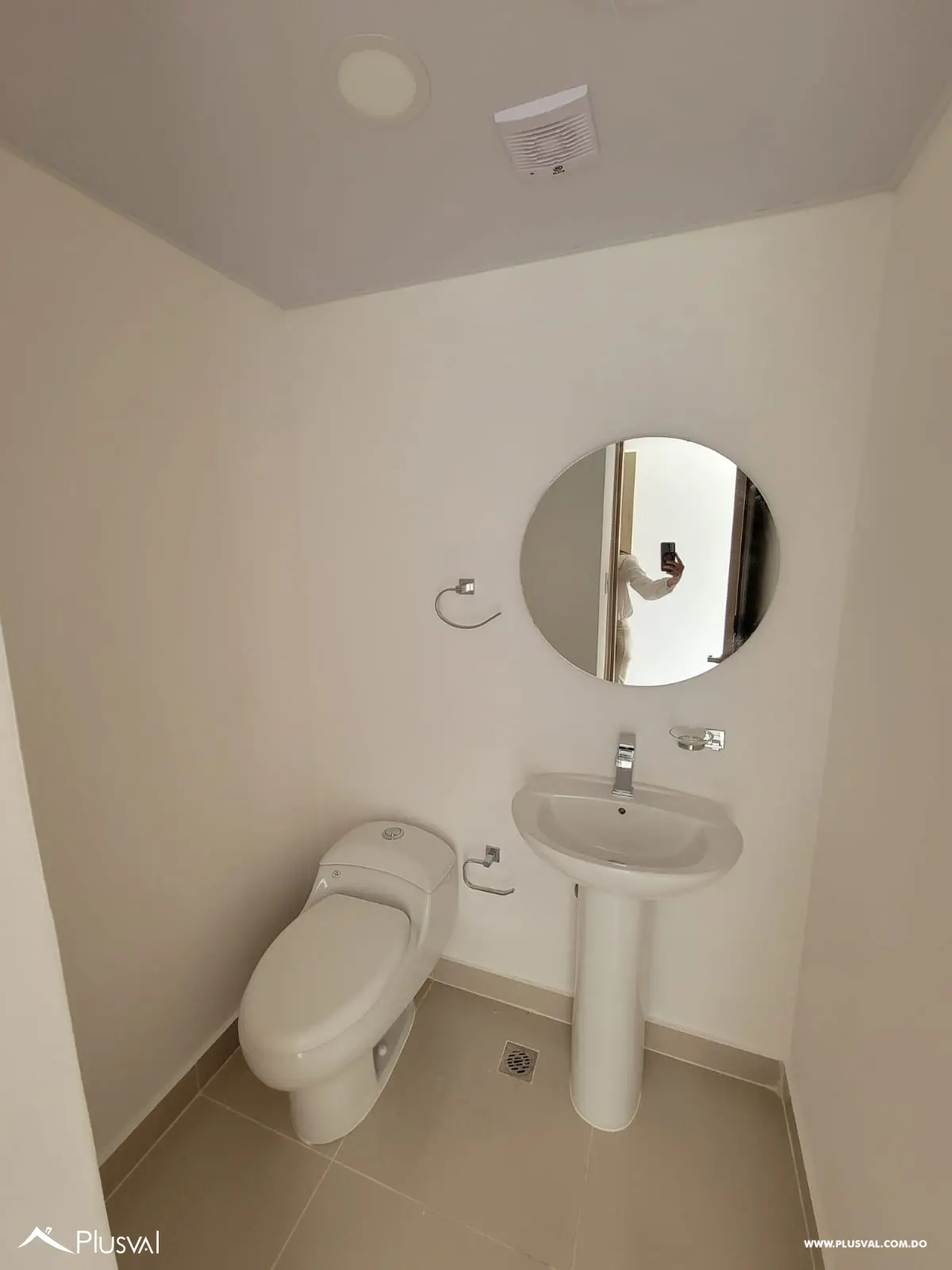 Apartamento de 3er nivel en Santiago: Exclusividad, elegancia y amplios espacios 462775