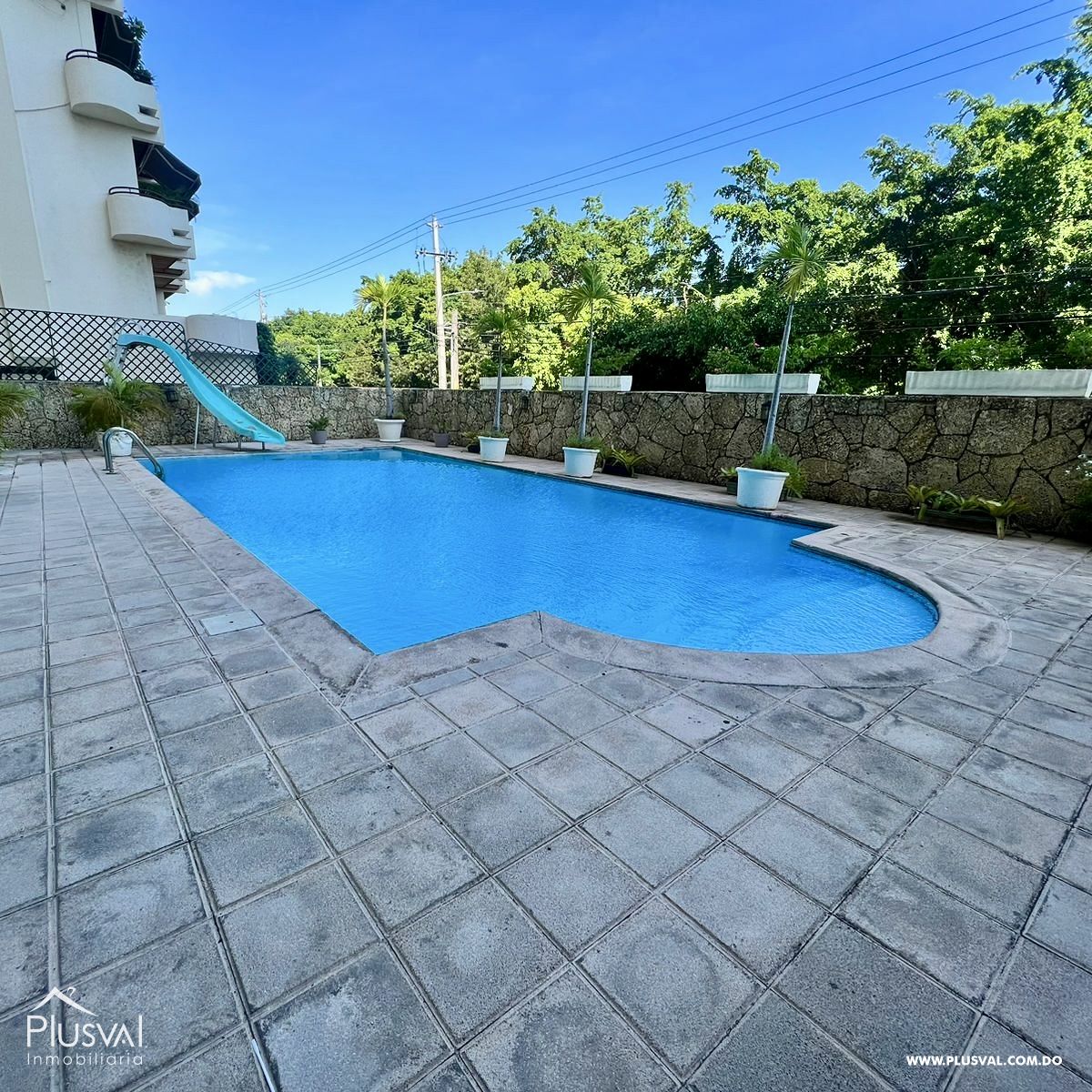 Apartamento en Venta, frente al parque Mirador Sur. 302979