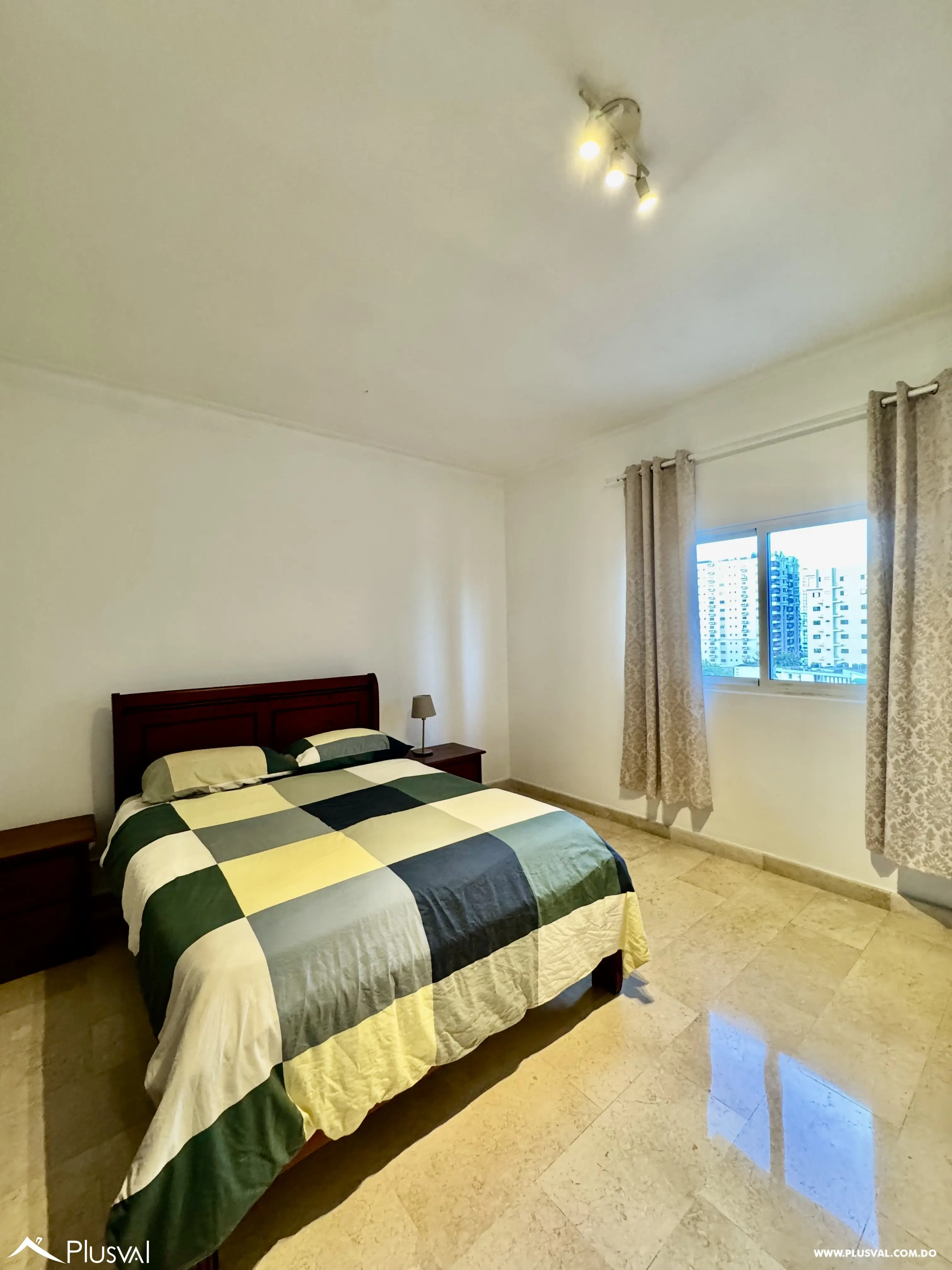 Alquilo Amplio y Maravilloso Apto. en una de las Zonas mas Exclusivas de La Esperilla 490538