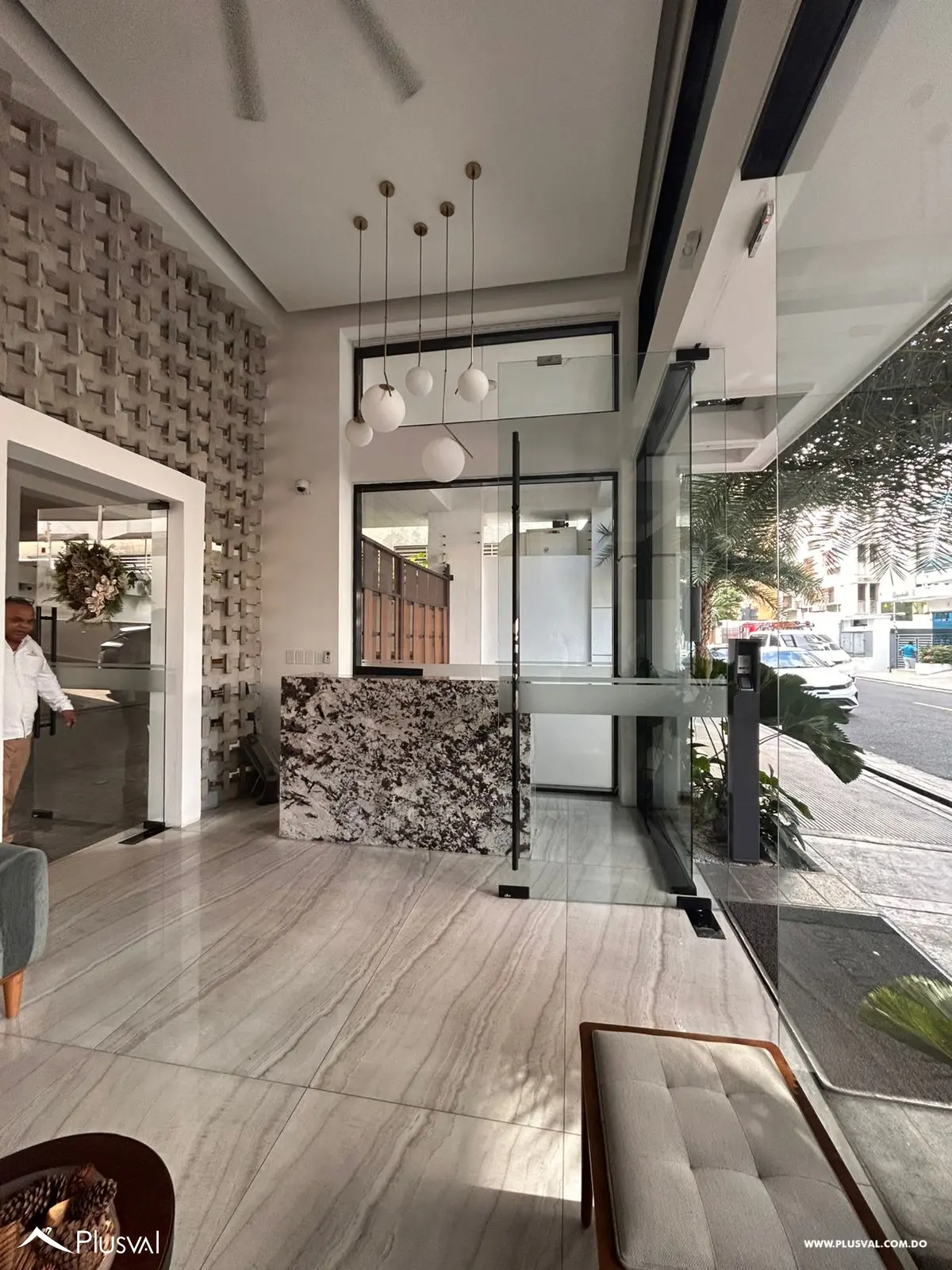 Amplio Apartamento en Venta En Naco 477256