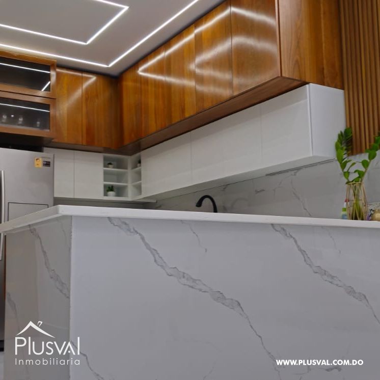 Moderna y espaciosa Casa en venta dentro de residencial cerrado en Gurabo 370309