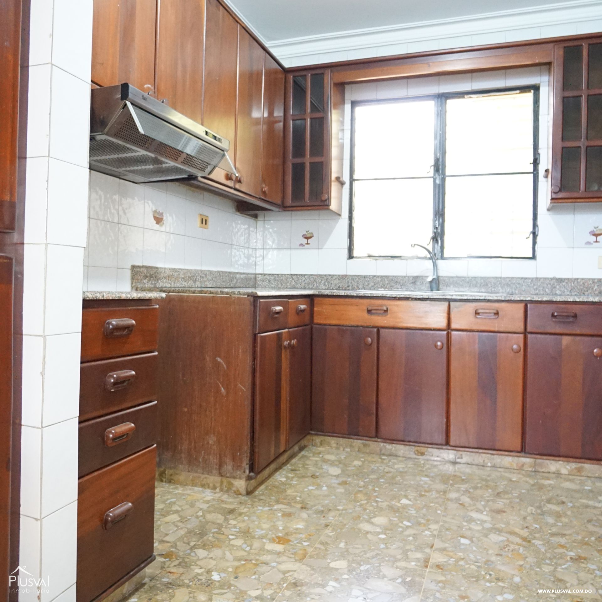 Amplia casa en VENTA en Cuesta Brava. 383598