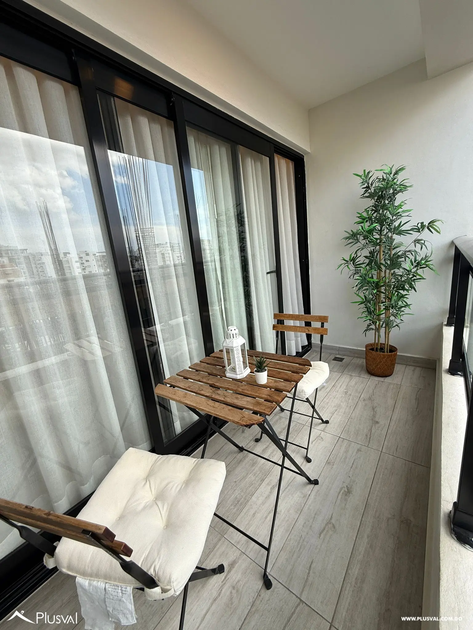 Apartamento en alquiler en Evaristo Morales 460050