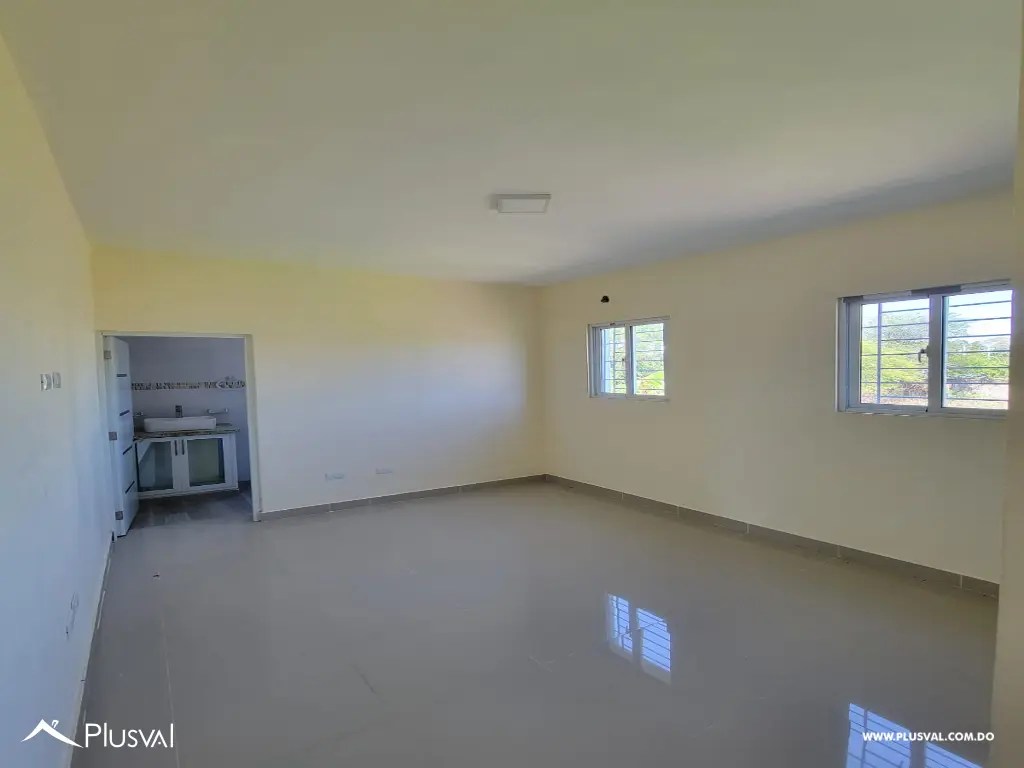 Edificio Residencial con dos Locales Comerciales En Venta 463182
