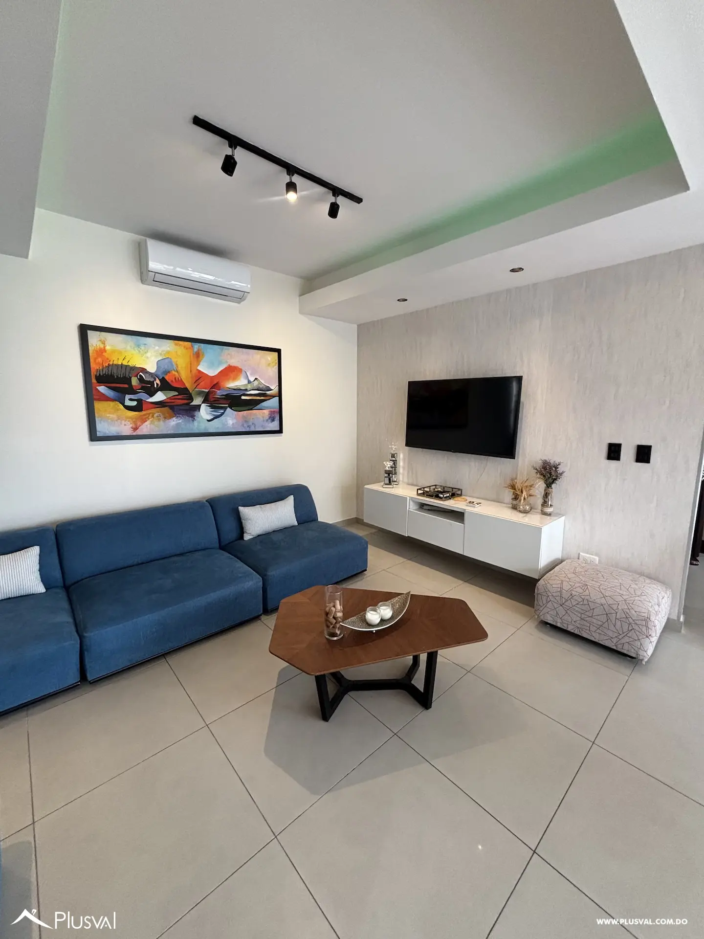 Alquiler Apartamento Moderno Amueblado en Evaristo Morales 512680
