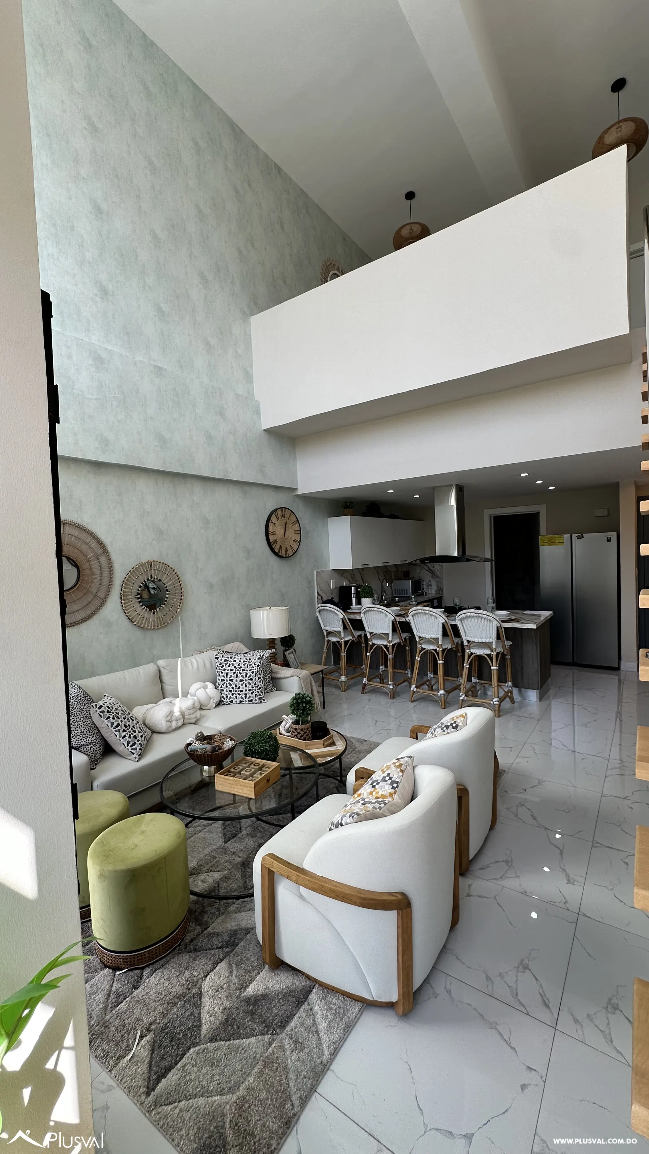 Apartamento de 1 habitación en venta en Evaristo Morales, loft amueblado 499741