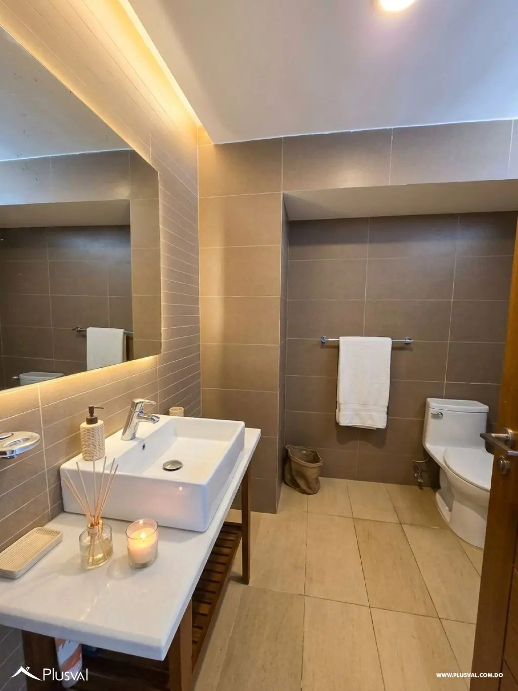 Amplio apartamento en alquiler amueblado frente al mar. 535314