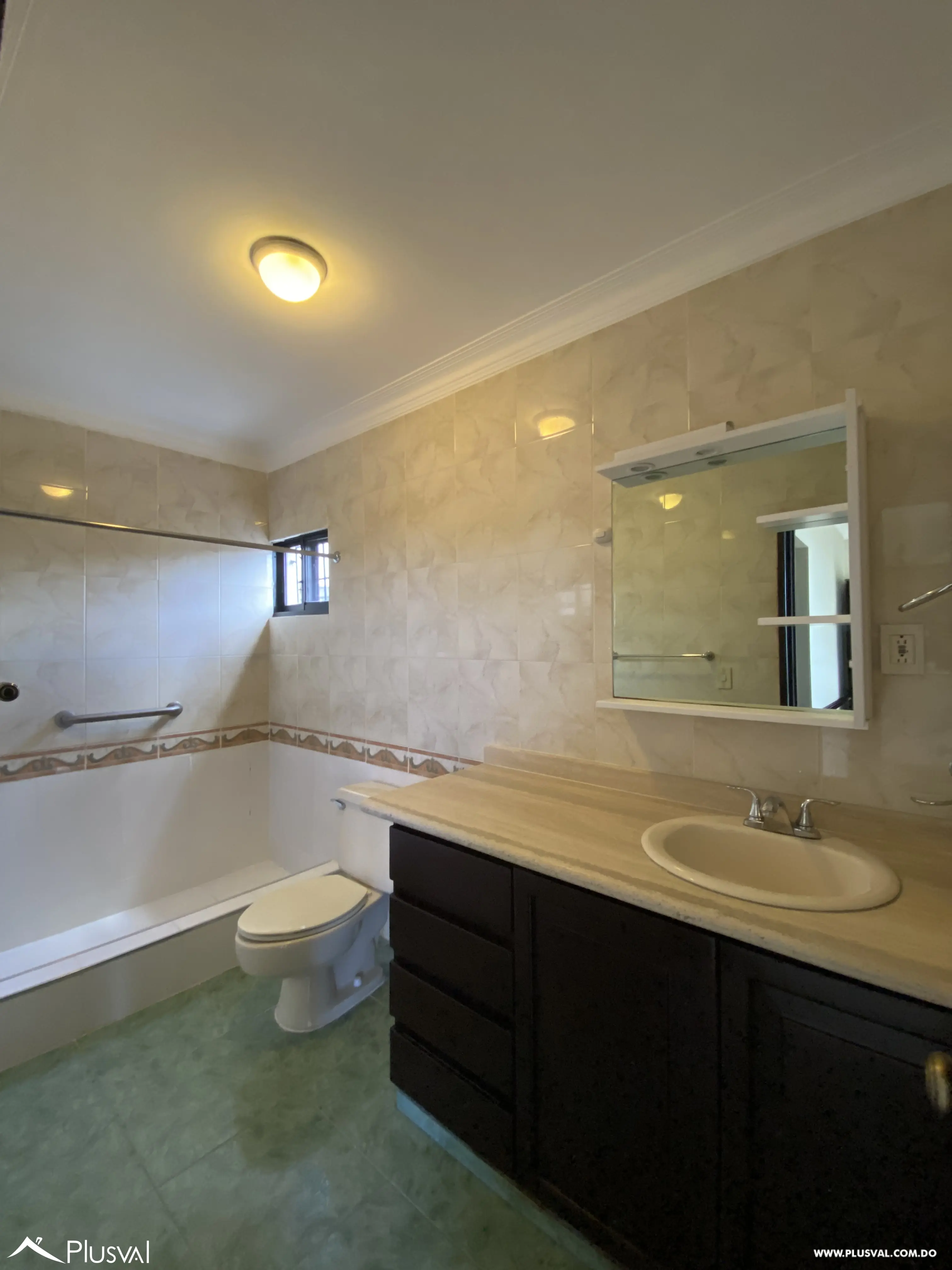 Alquilo Excelente Casa Residencial en Las Praderas 455449