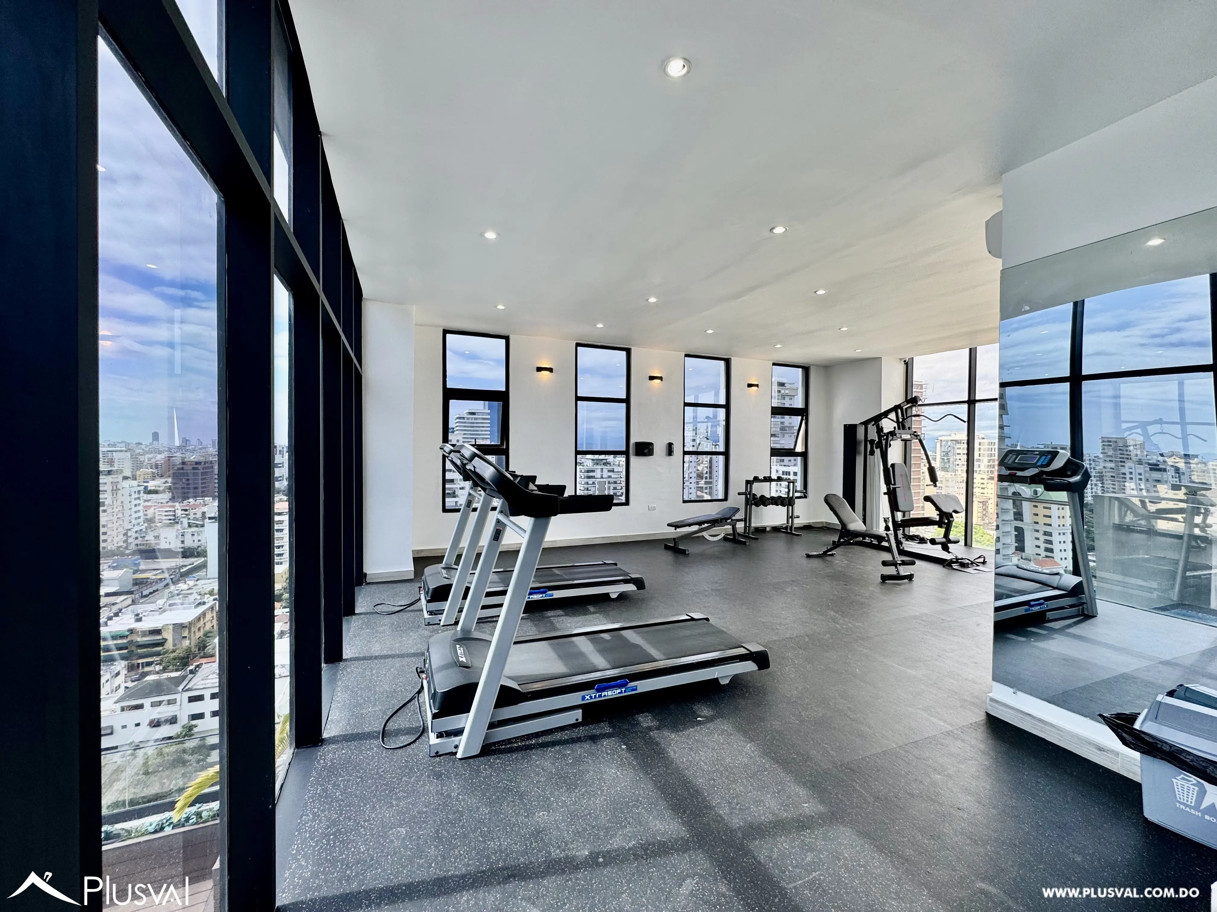 Alquilo Apto Vacio en una de las Mejores Zonas de Piantini 485942