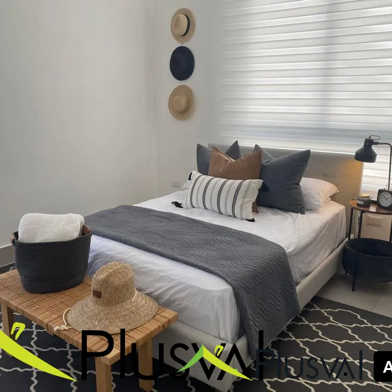 Amplio apartamento en venta con terraza y acceso a playa en Punta Cana Village 444533