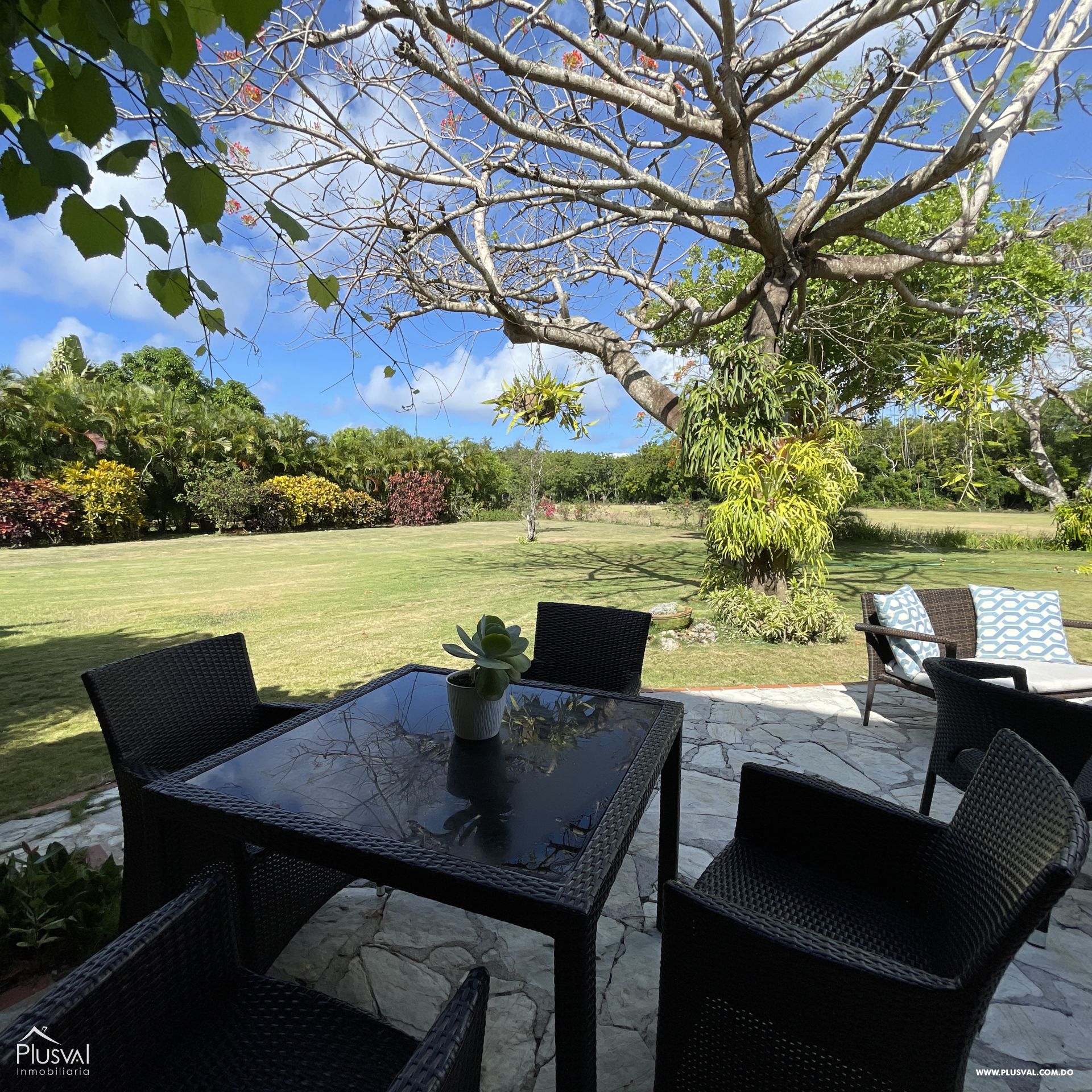 Villa Amueblada con Solar Incluido, Metro Country Club 219658